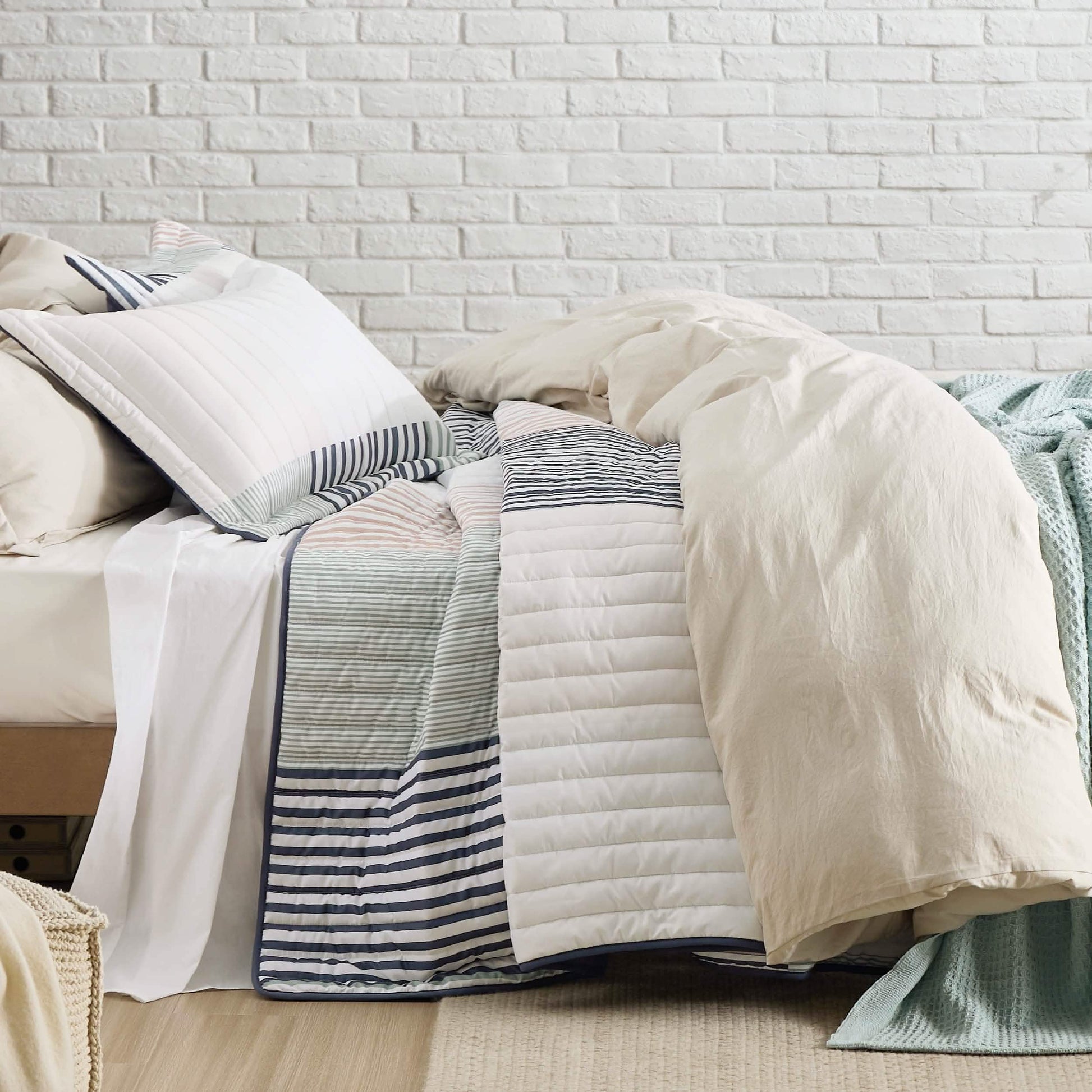 GentleSoft™ Chill Vibes Quilt Set