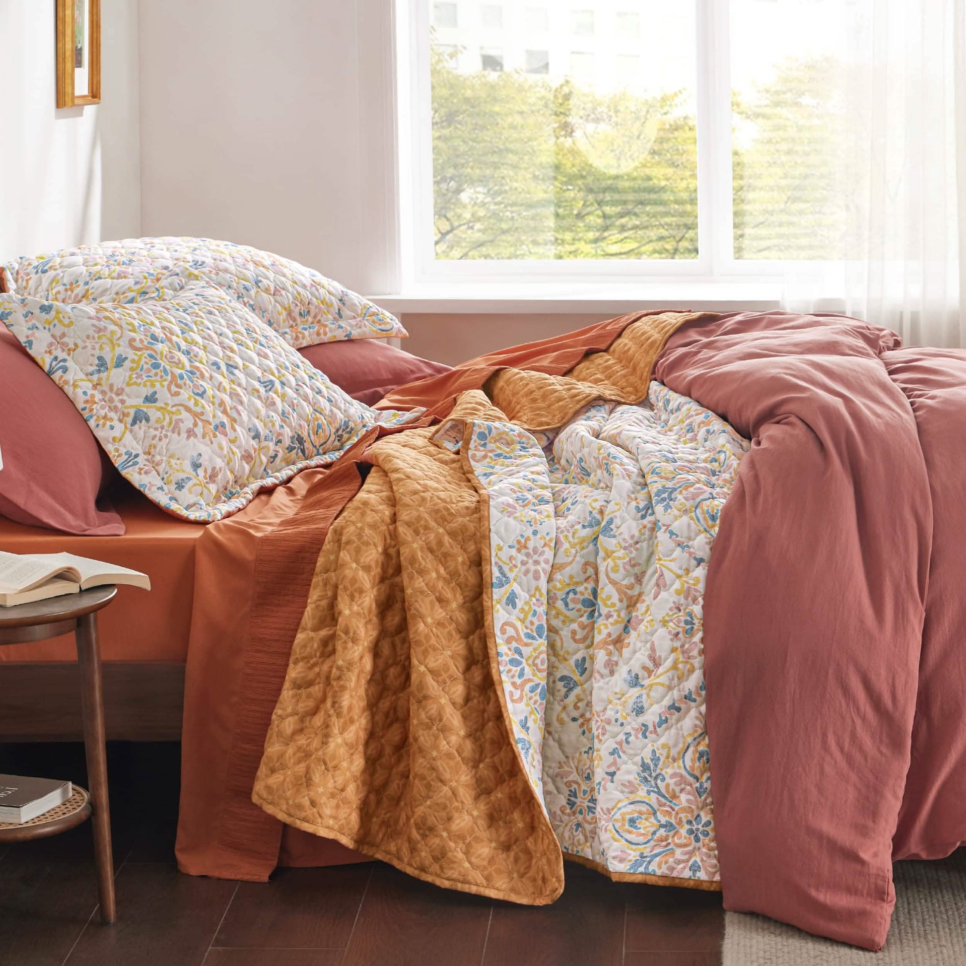 GentleSoft™ Botanical Quilt Set