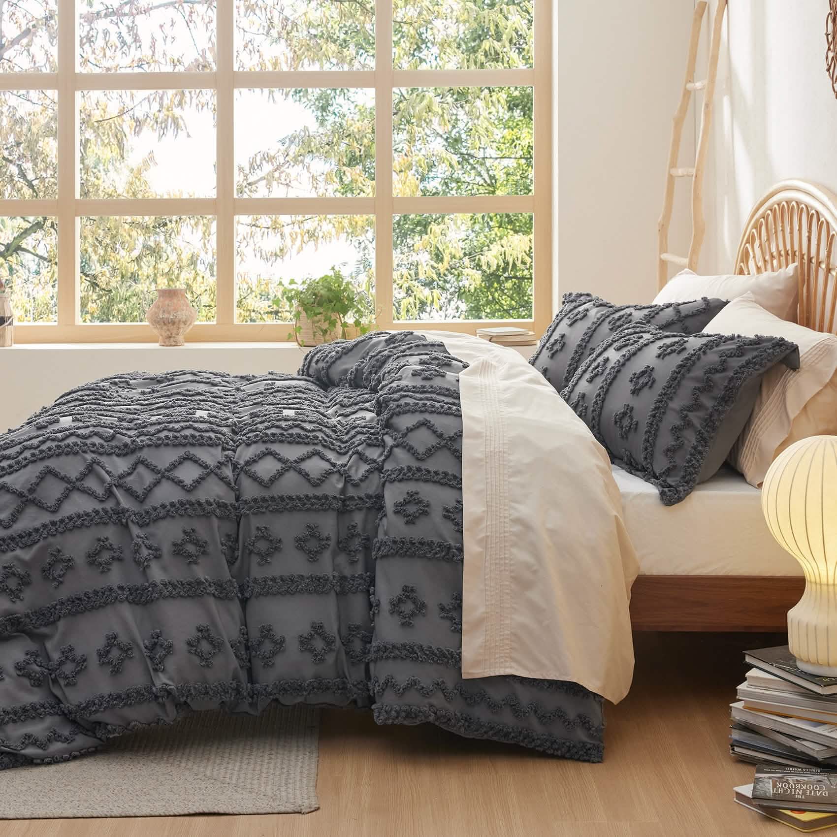 GentleSoft™ Boho Tufted Embroidery Duvet Cover Set