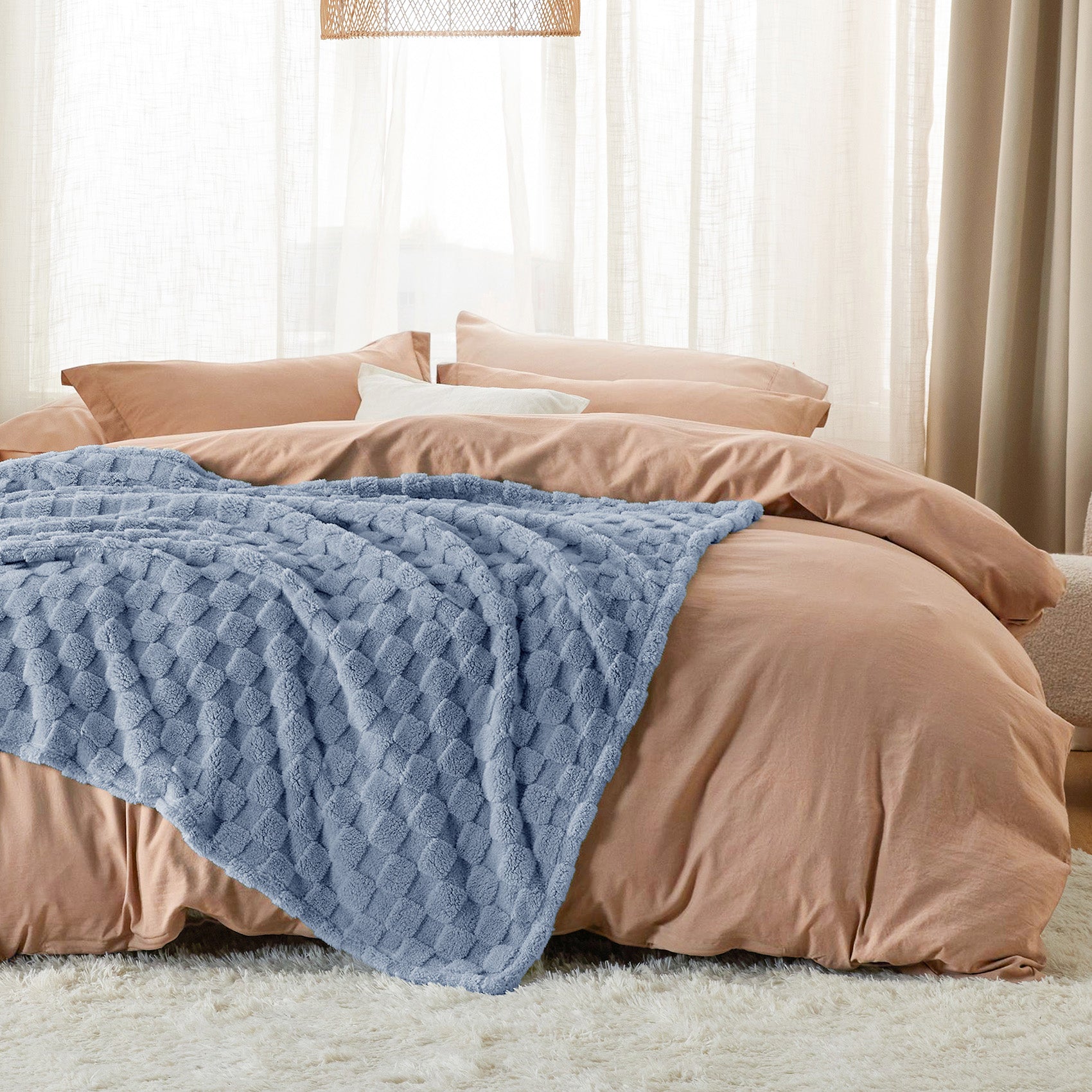 GentleSoft™ Jacquard Shaggy Sherpa Blanket
