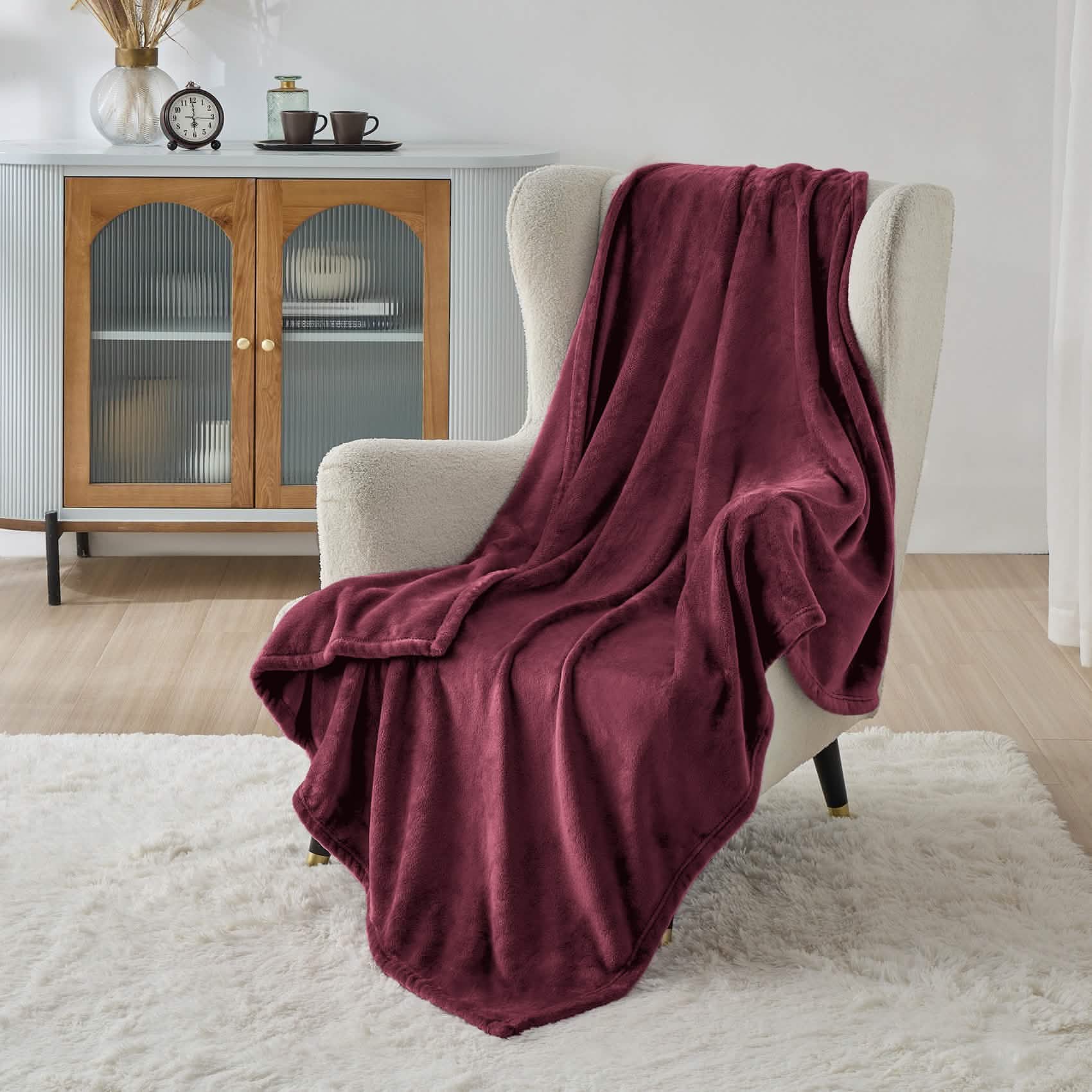 GentleSoft™ Flannel Fleece Blanket 300gsm