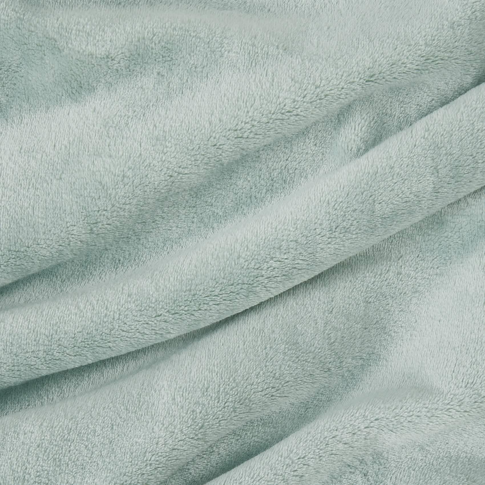 GentleSoft™ Flannel Fleece Blanket 300gsm