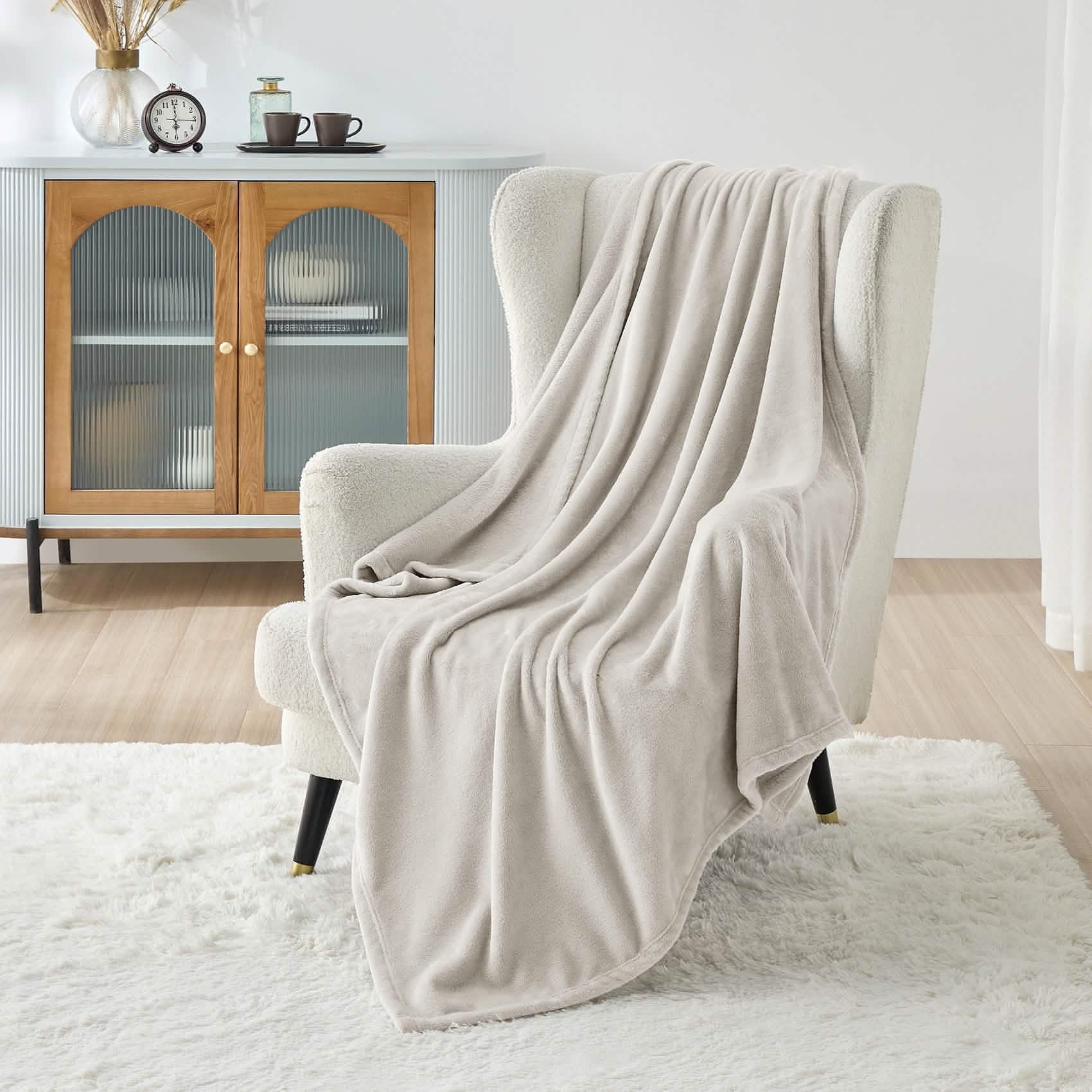GentleSoft™ Flannel Fleece Blanket 300gsm