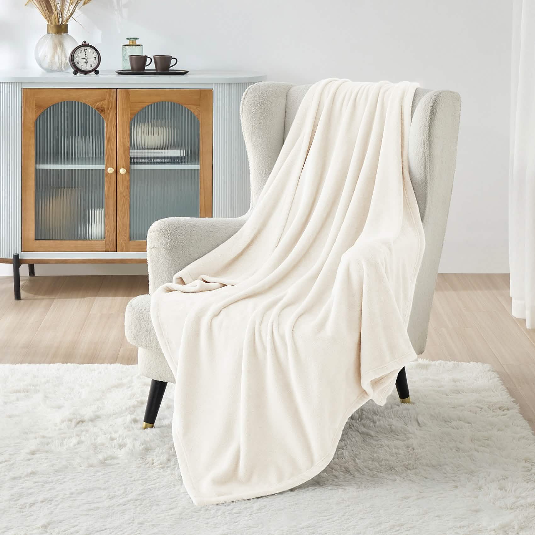 GentleSoft™ Flannel Fleece Blanket 300gsm