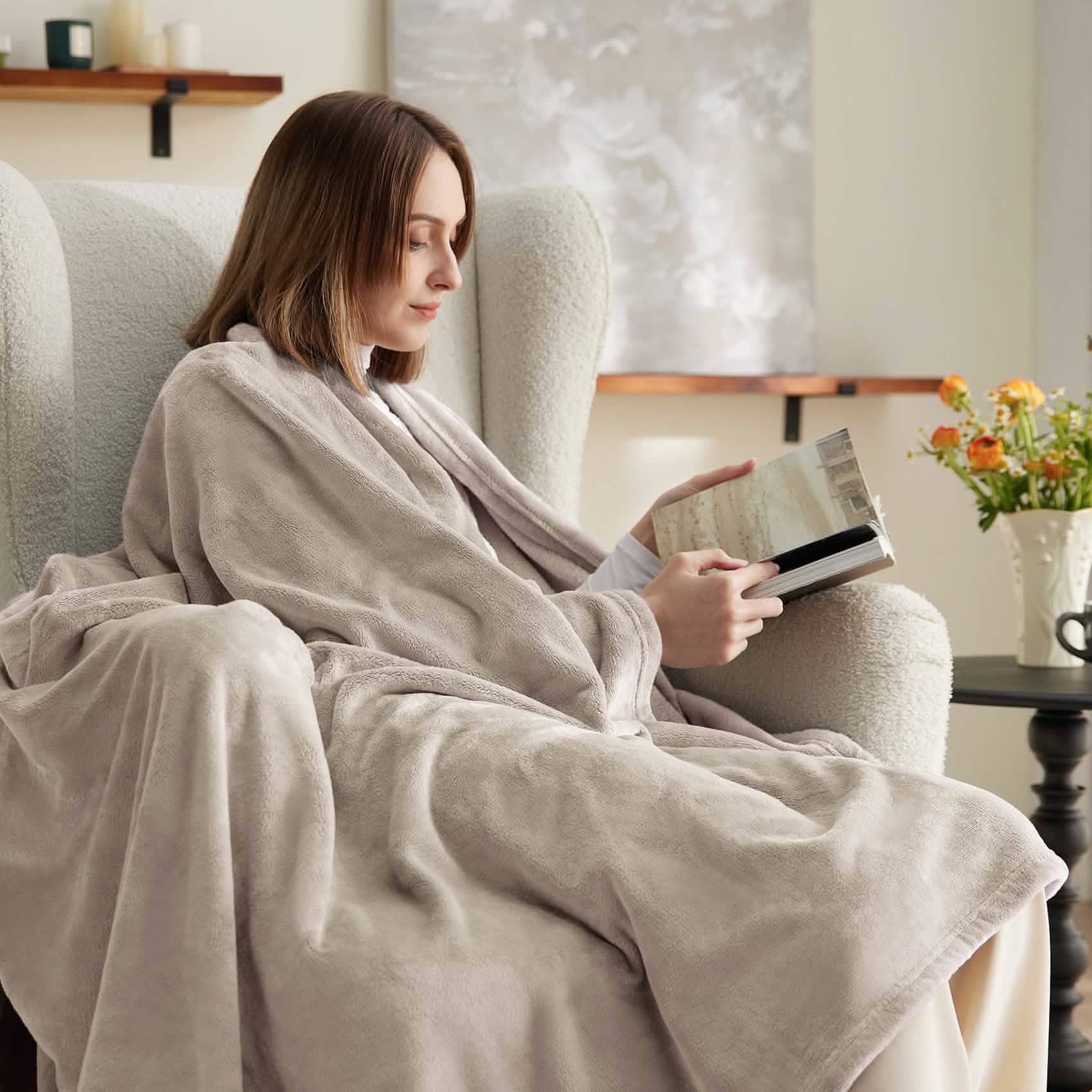 GentleSoft™ Flannel Fleece Blanket 300gsm