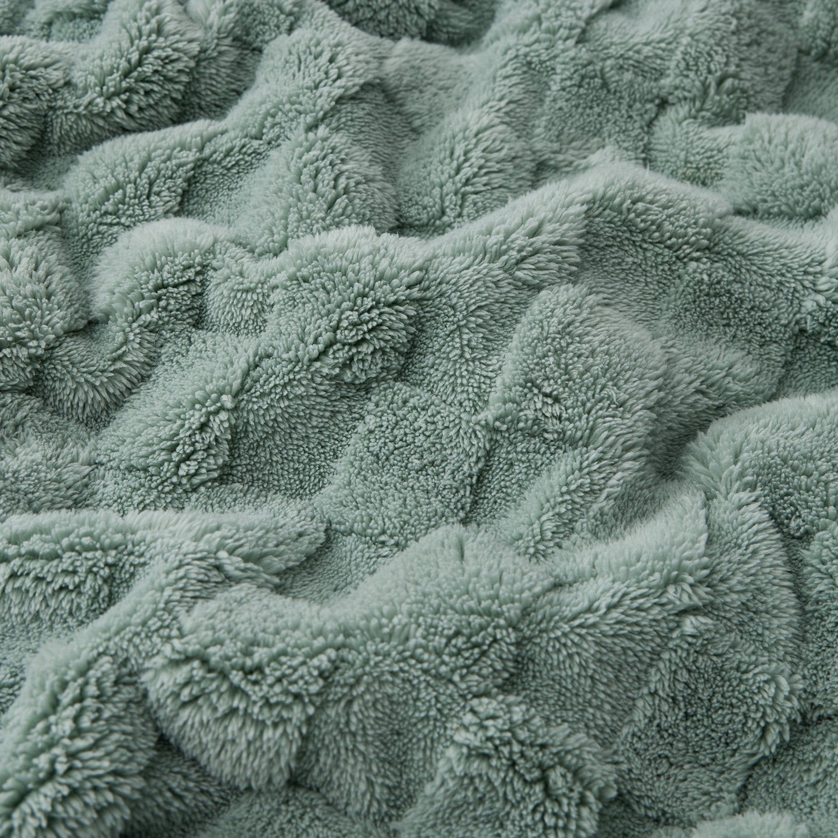 GentleSoft™ Jacquard Shaggy Sherpa Blanket