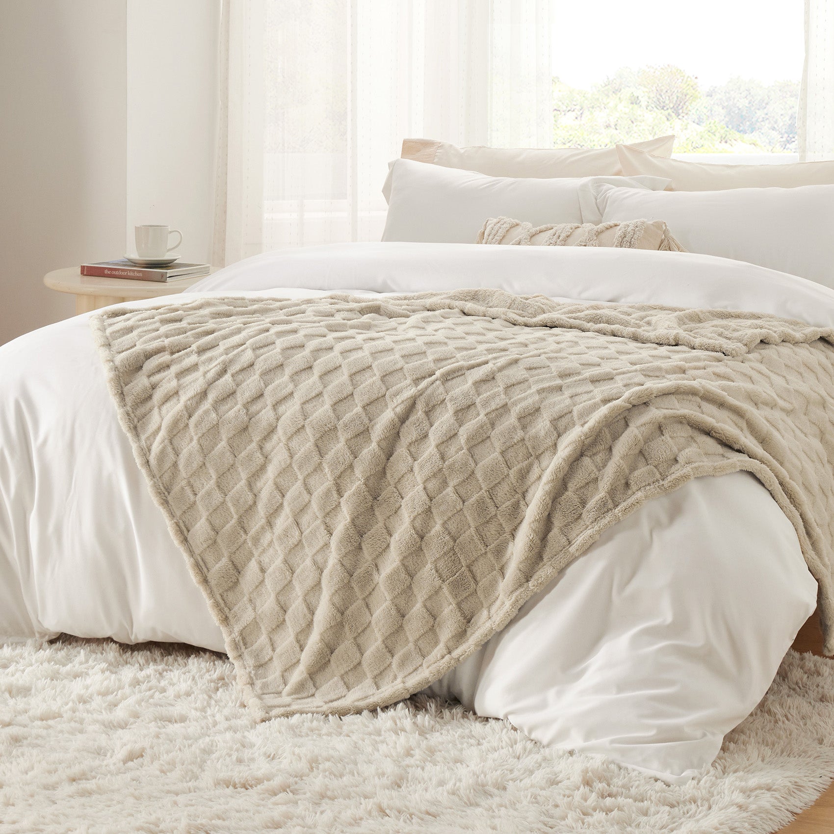 GentleSoft™ Jacquard Shaggy Sherpa Blanket