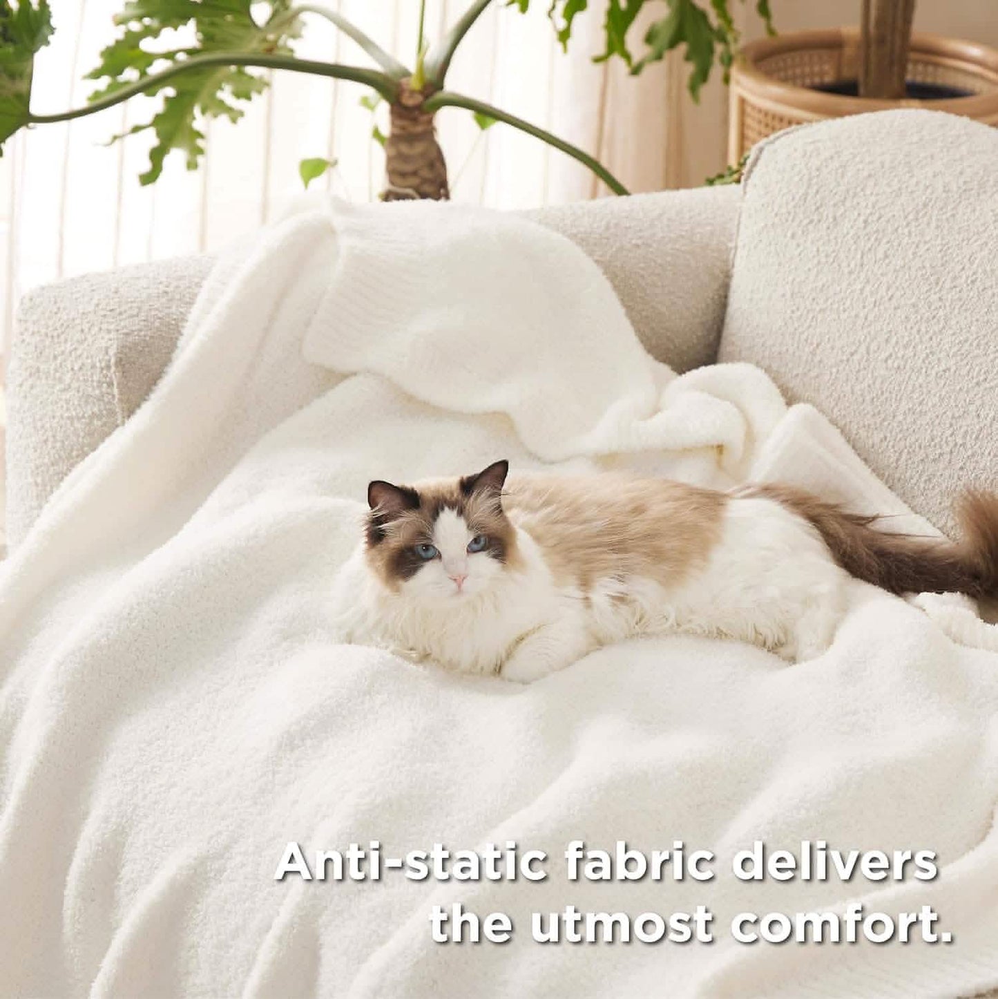 GentleSoft™ Feather Yarn Throw Blanket