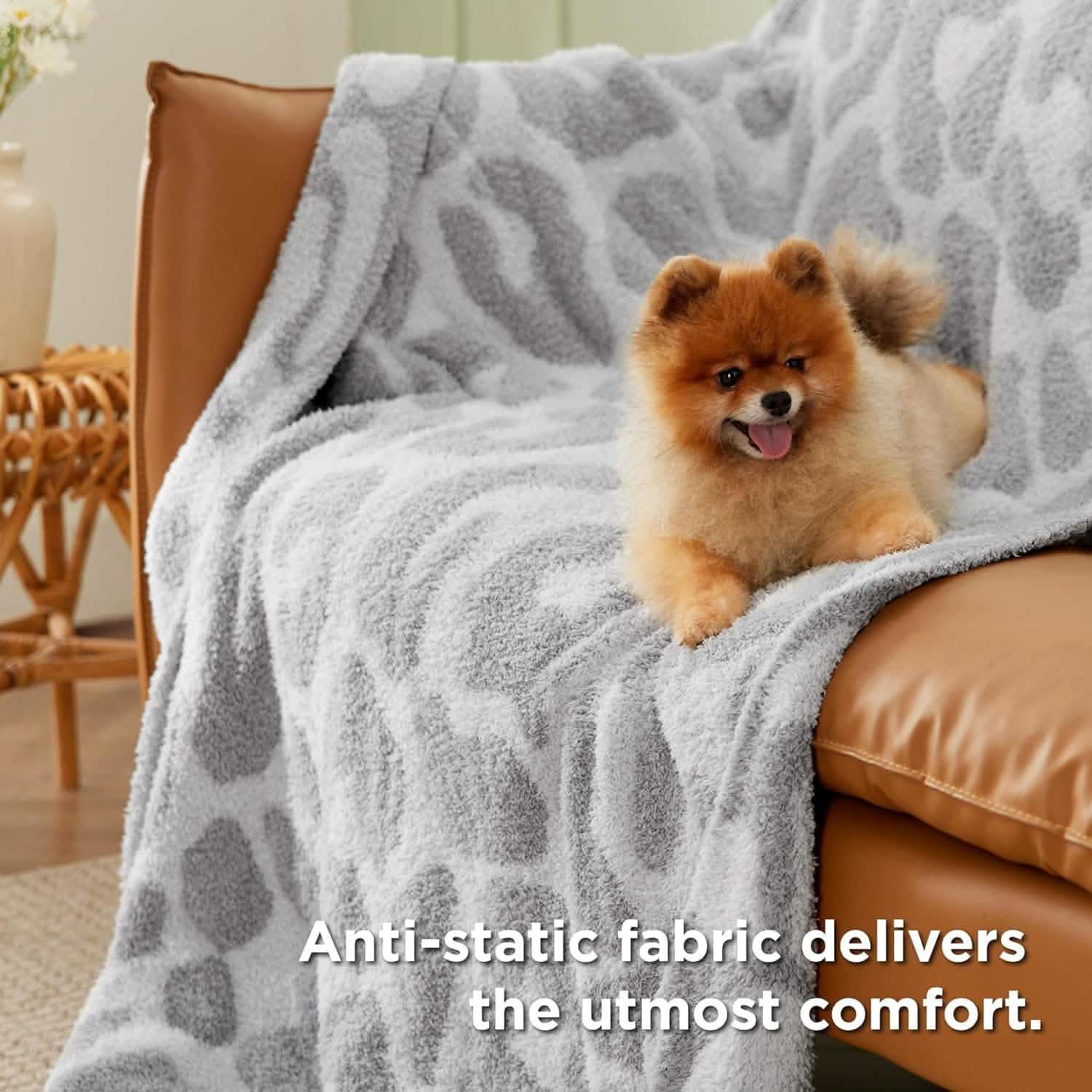 GentleSoft™ Feather Yarn Throw Blanket