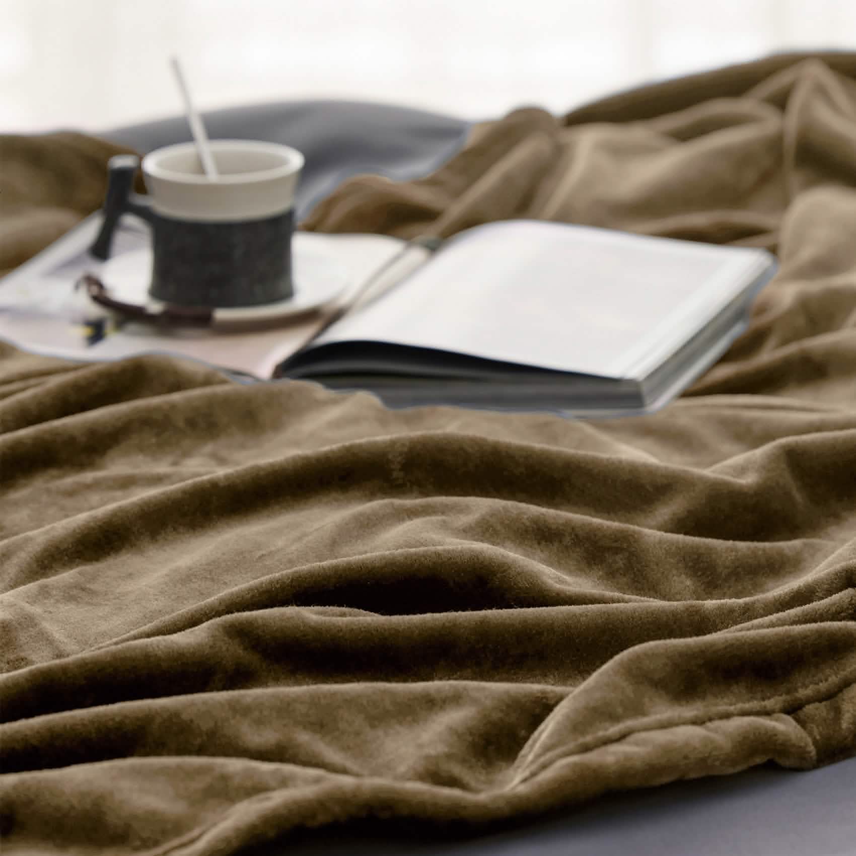 GentleSoft™ Flannel Fleece Blanket 300gsm