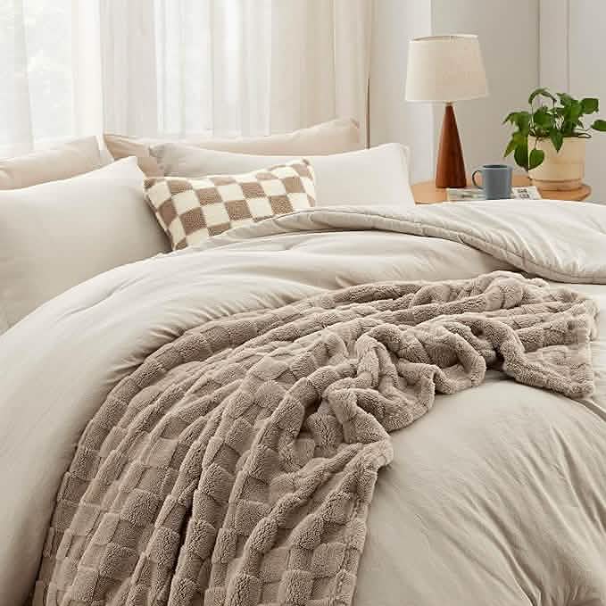 GentleSoft™ Checkered Comforter Set