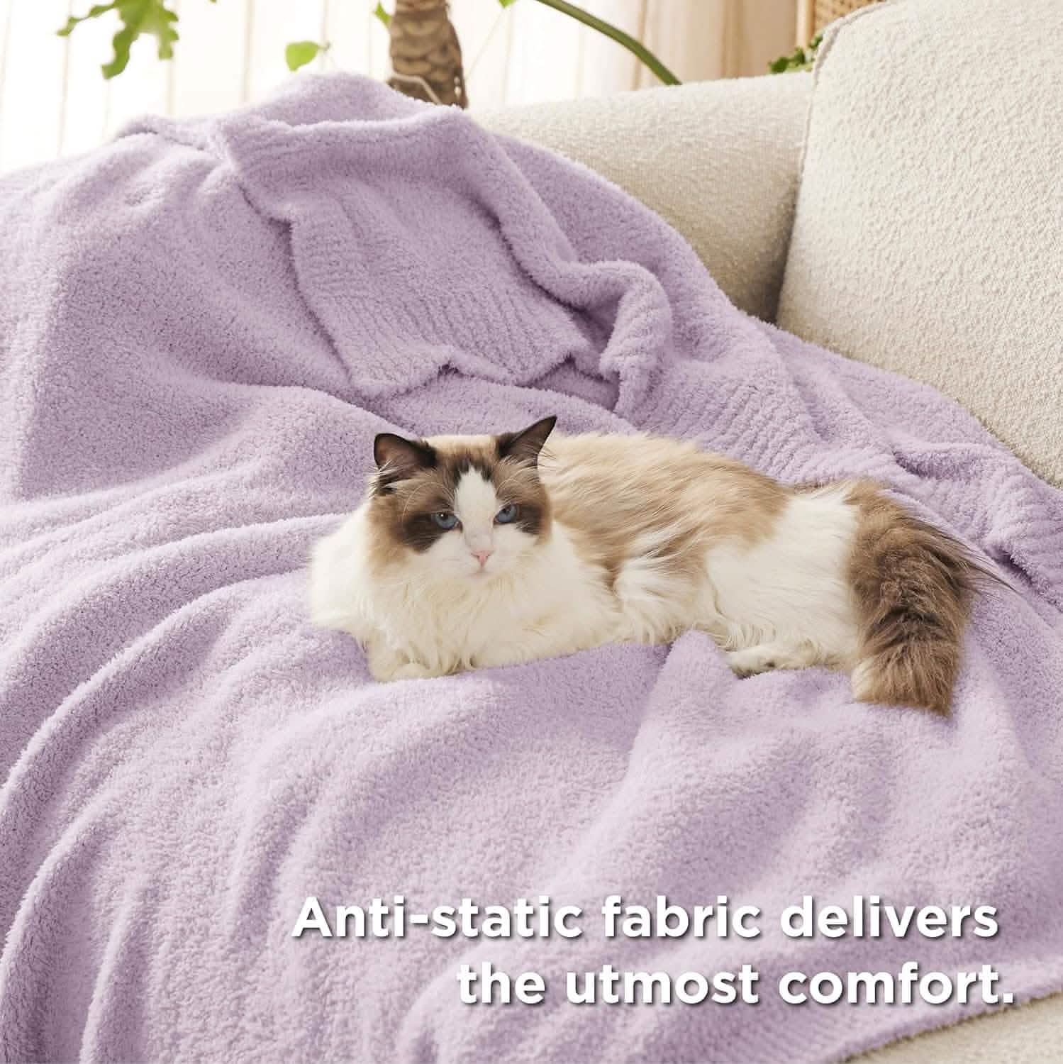 GentleSoft™ Feather Yarn Throw Blanket