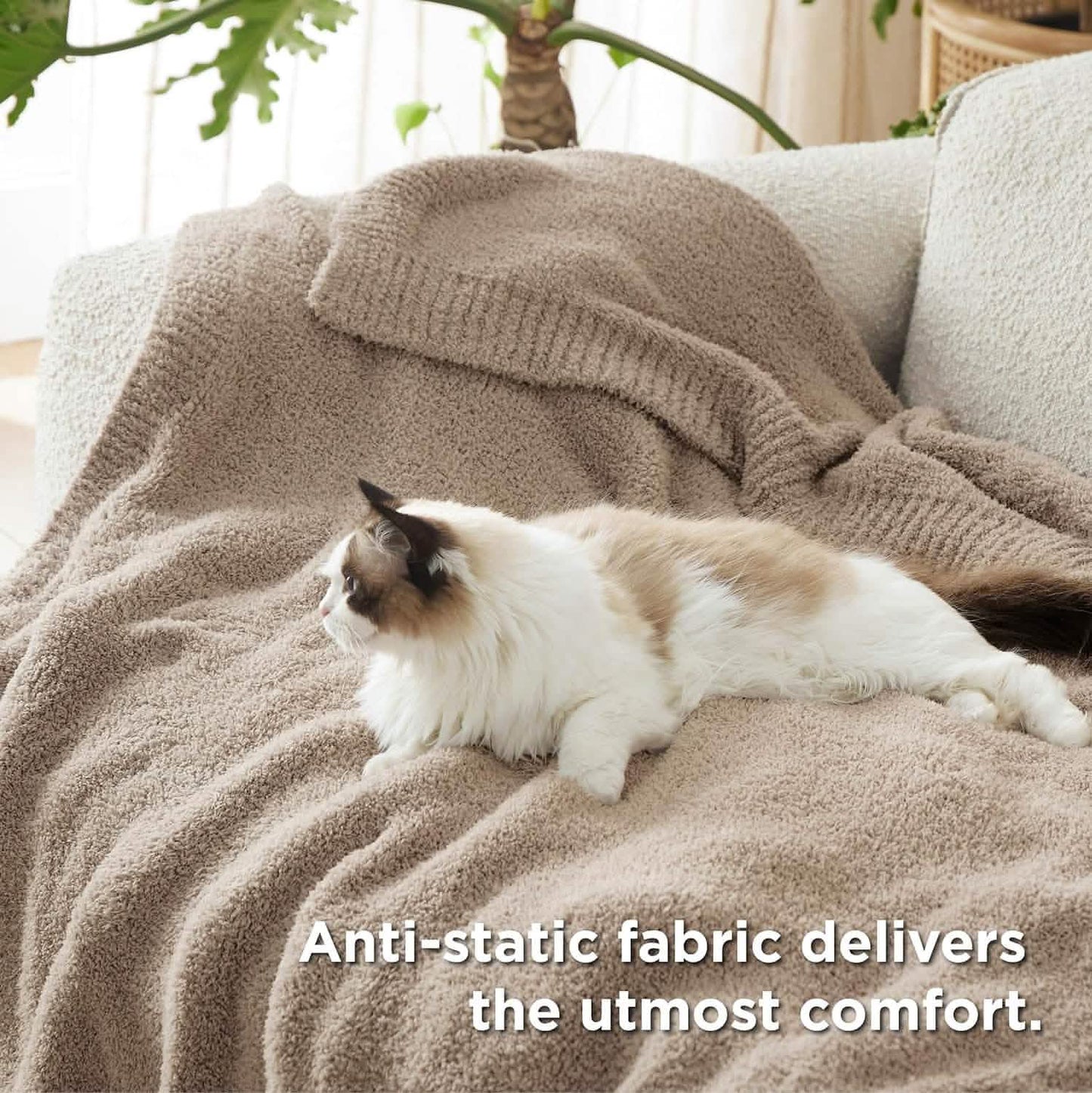 GentleSoft™ Feather Yarn Throw Blanket