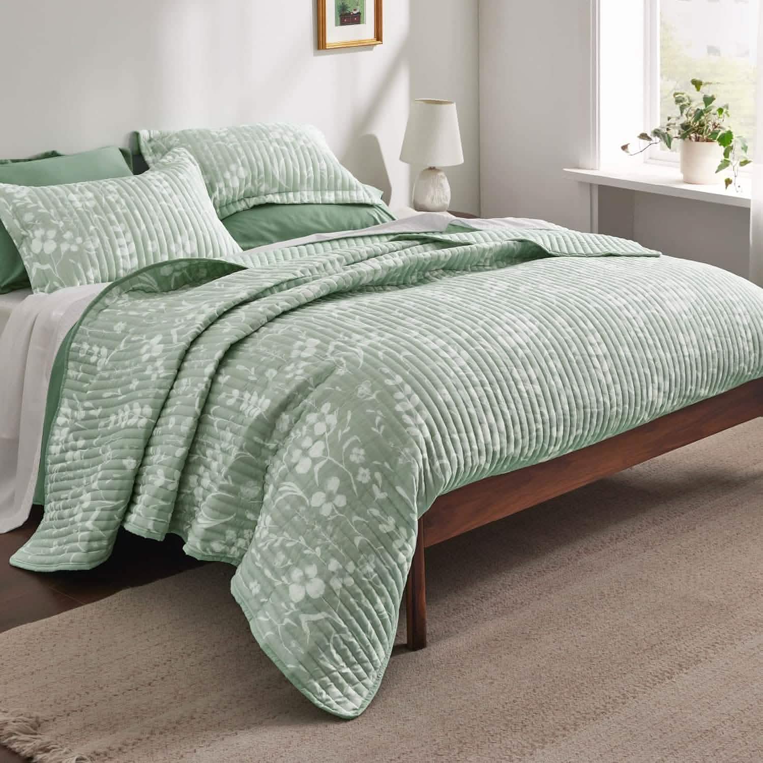 GentleSoft™ Botanical Quilt Set