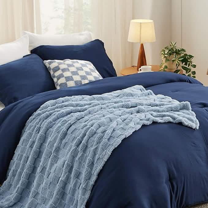 GentleSoft™ Checkered Comforter Set