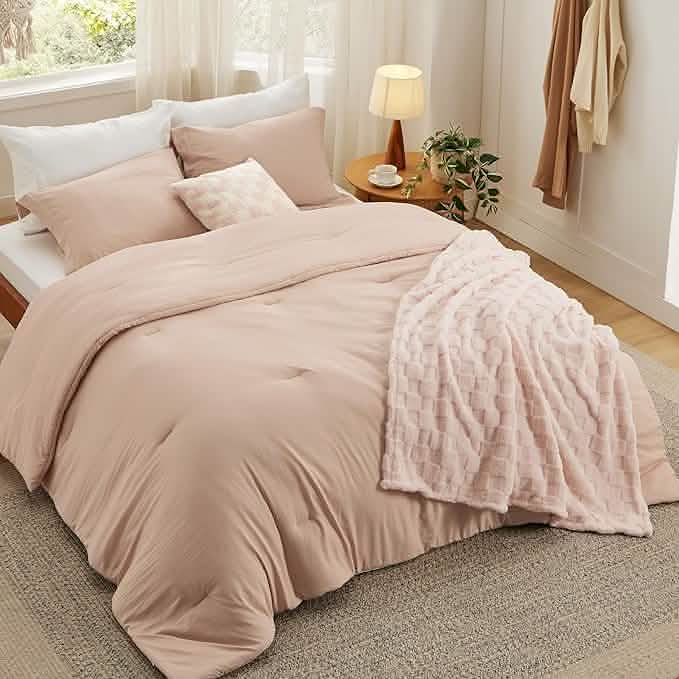 GentleSoft™ Checkered Comforter Set