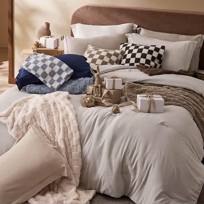 GentleSoft™ Checkered Comforter Set