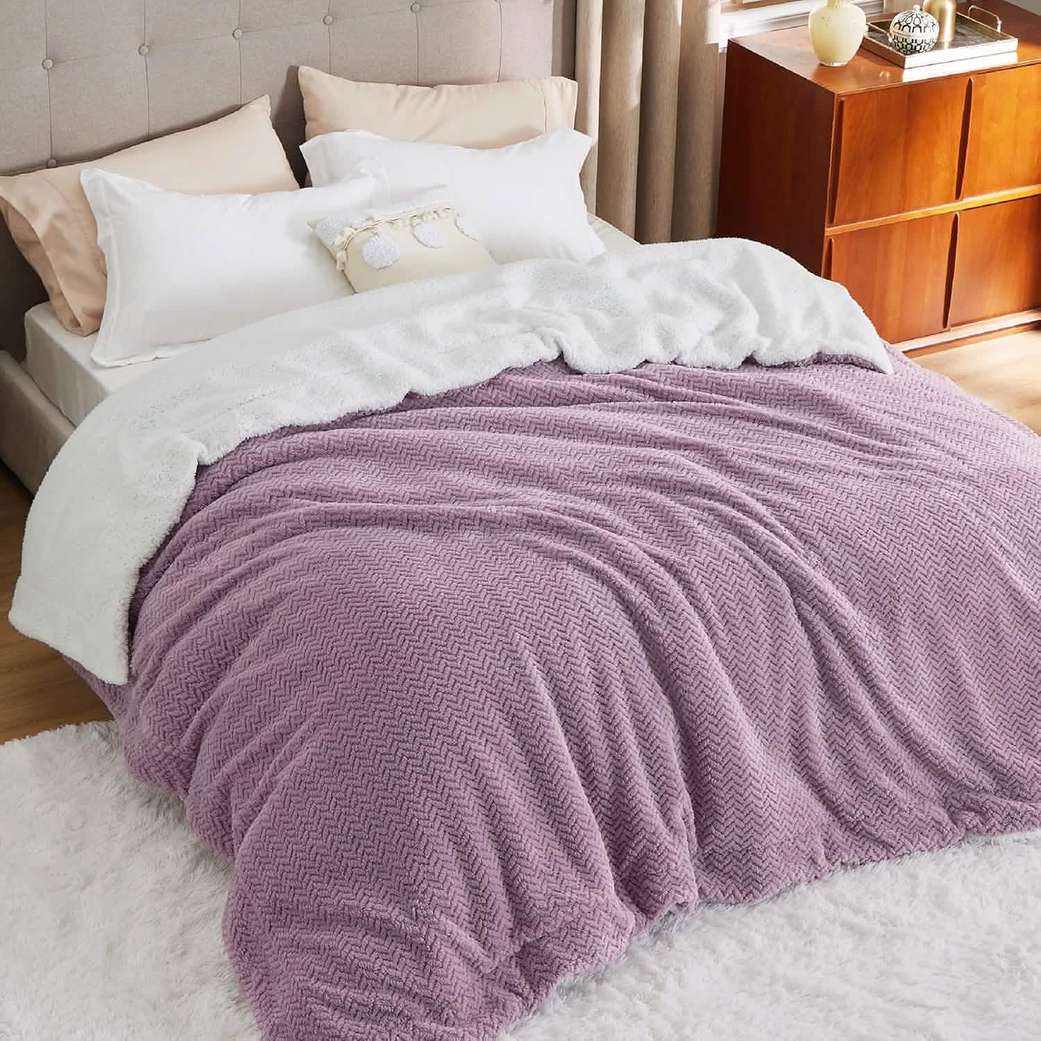 GentleSoft™ Chevron Sherpa Fleece Blanket