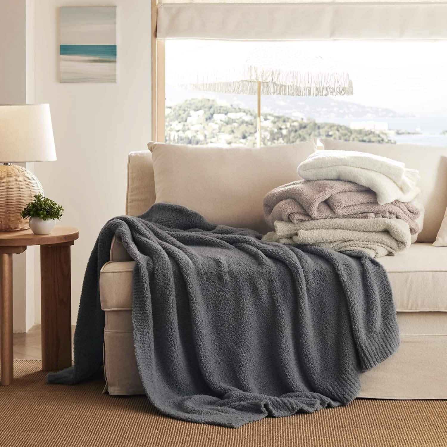 GentleSoft™ Feather Yarn Throw Blanket