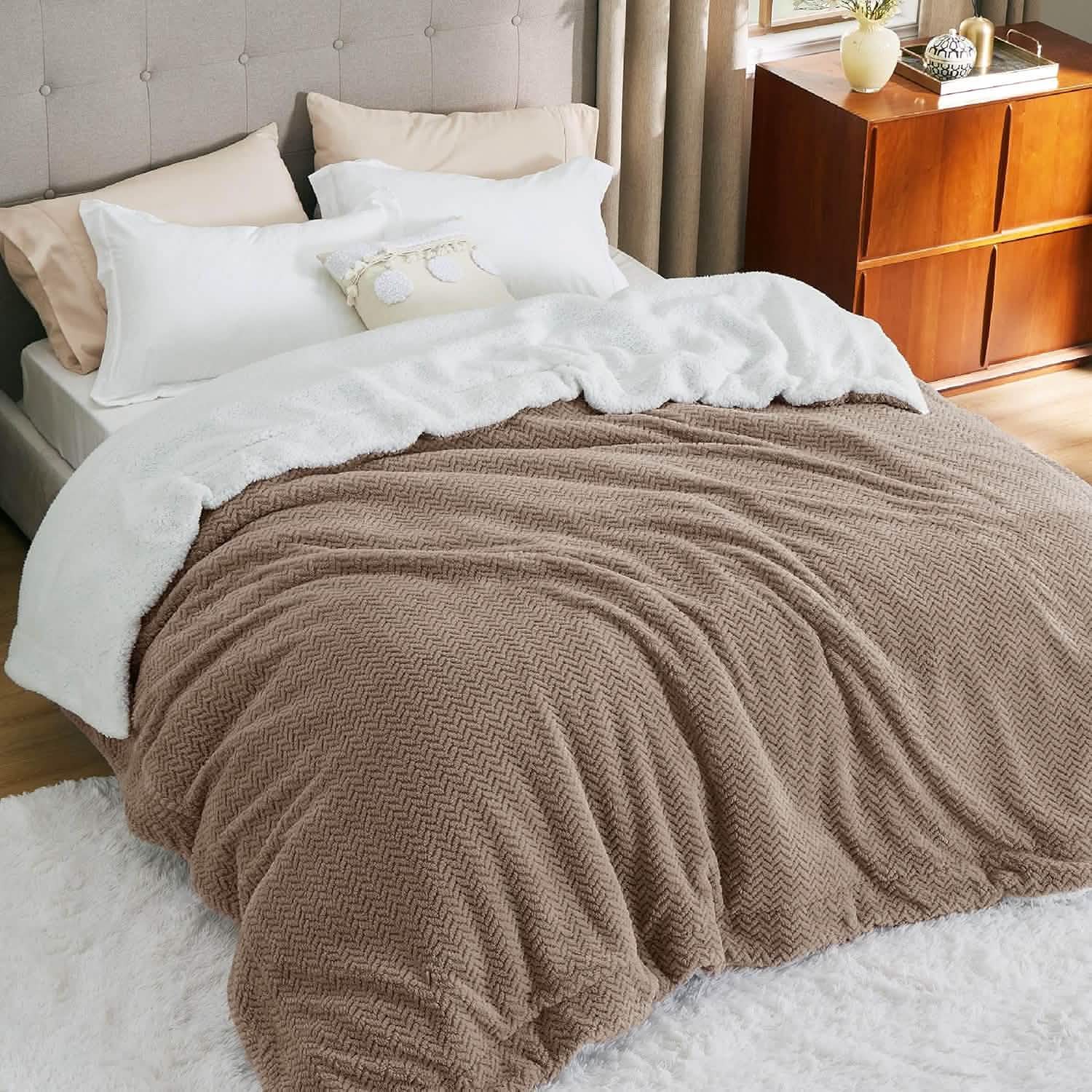GentleSoft™ Chevron Sherpa Fleece Blanket