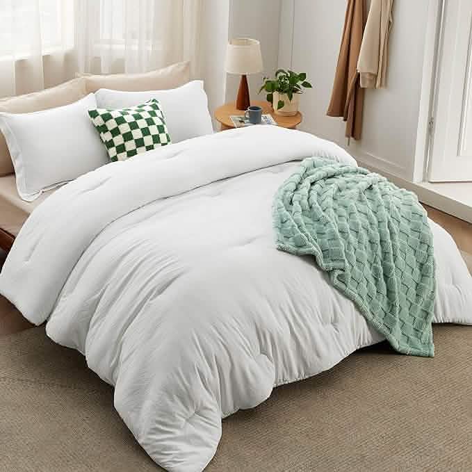 GentleSoft™ Checkered Comforter Set