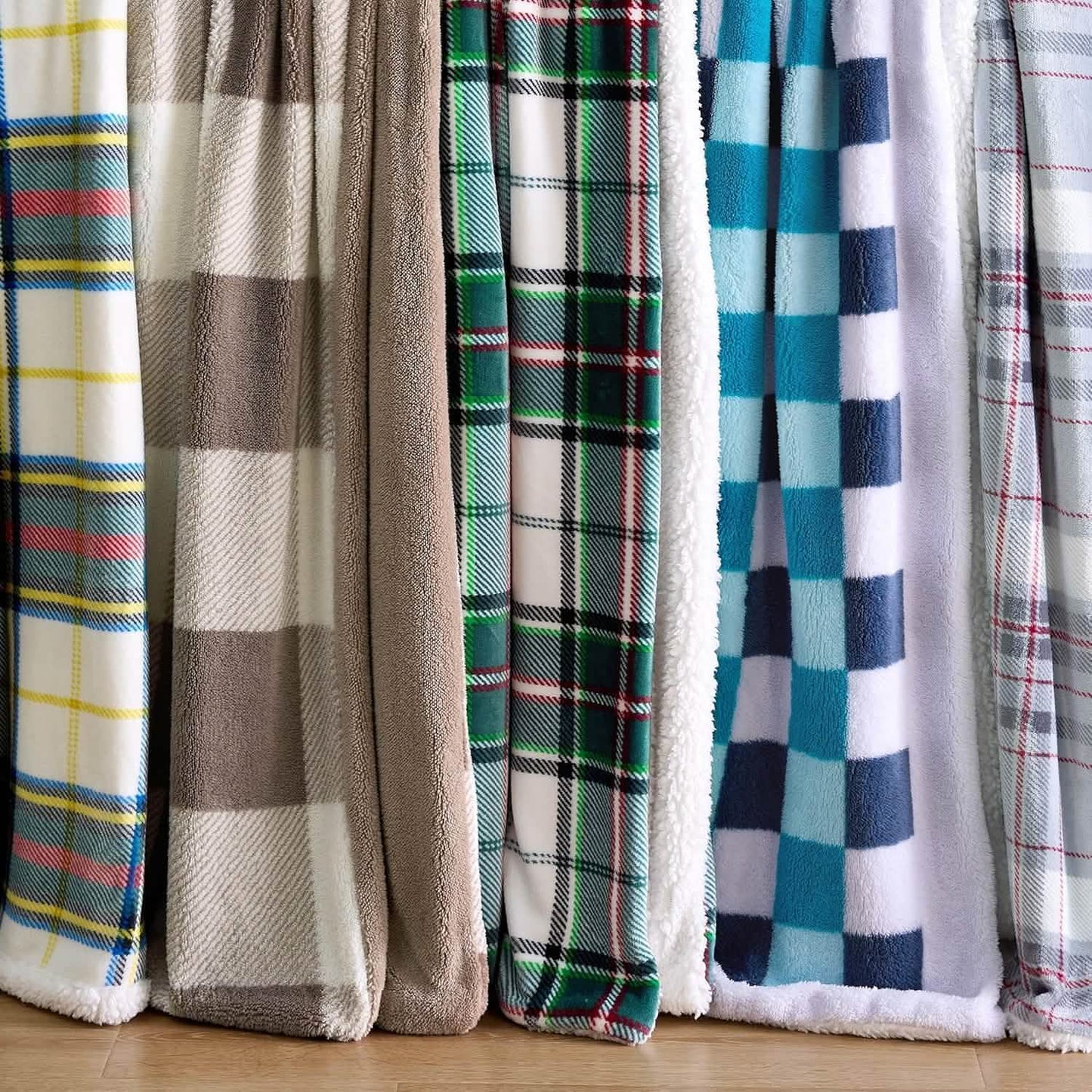 GentleSoft™ Printed Throw Sherpa Blanket christmas Red