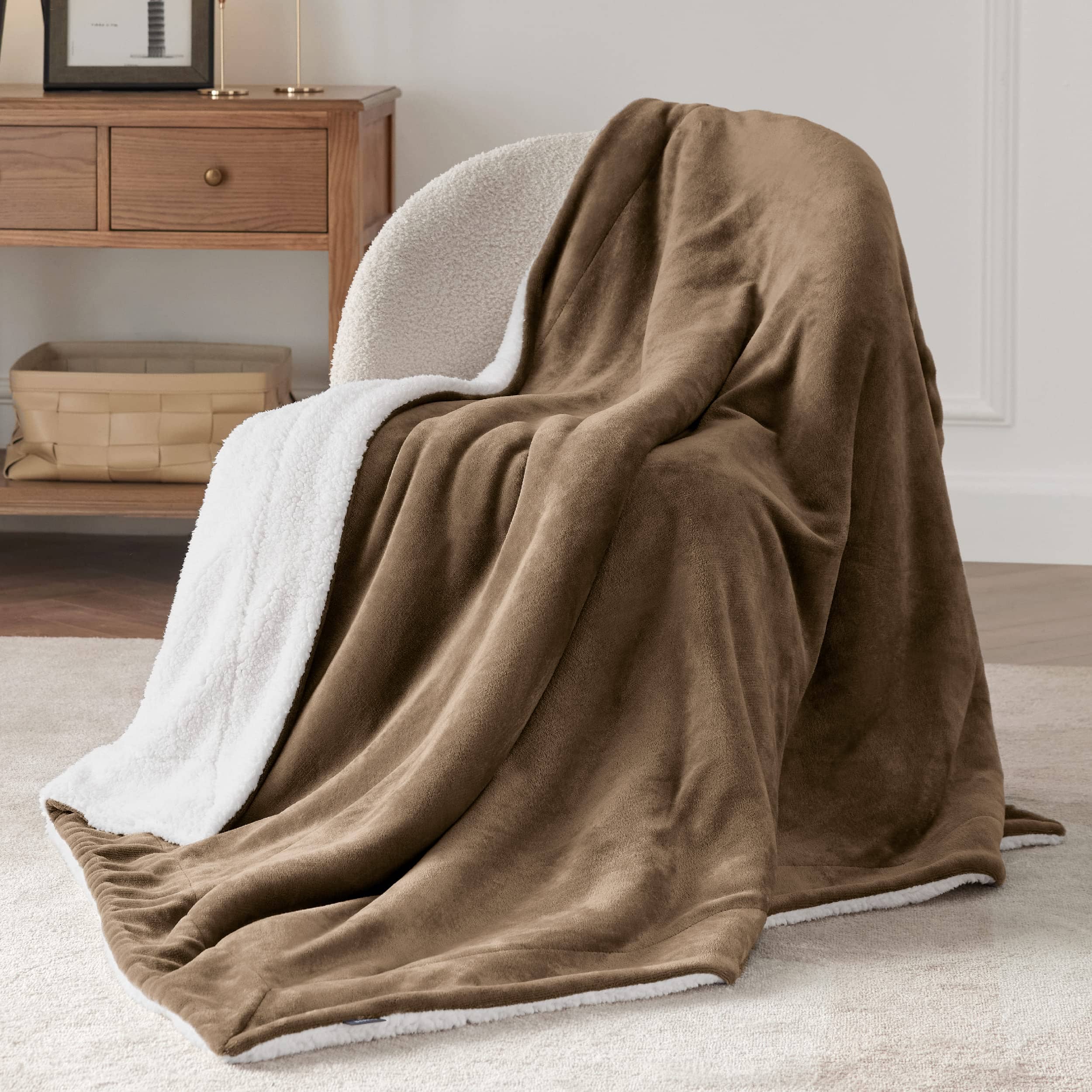 Sherpa and Fleece Reversable Blanket