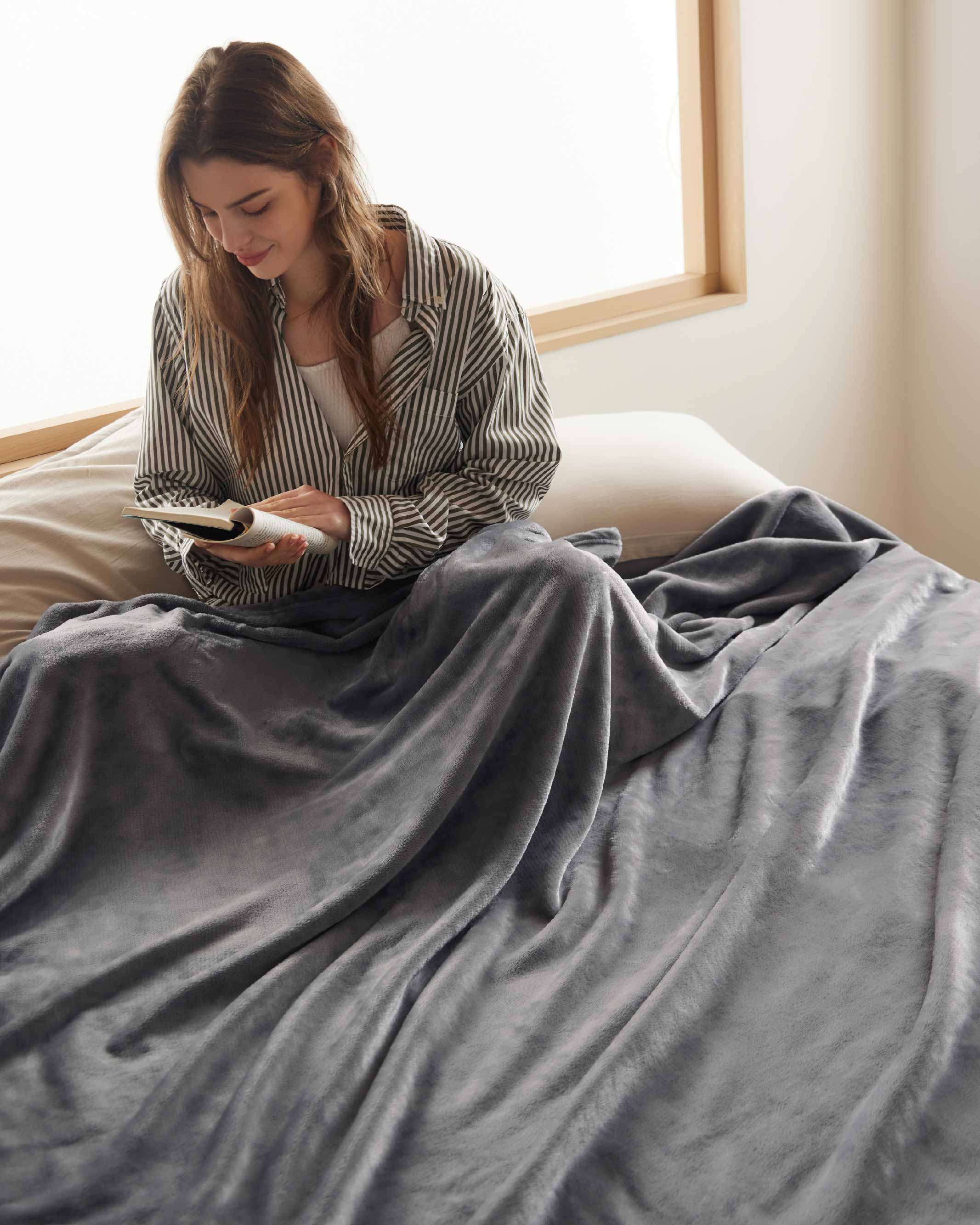 The Ultimate Guide to Finding Your Perfect Blanket: The difference between Sherpa, Yarn Fleece, and Flannel Fleece