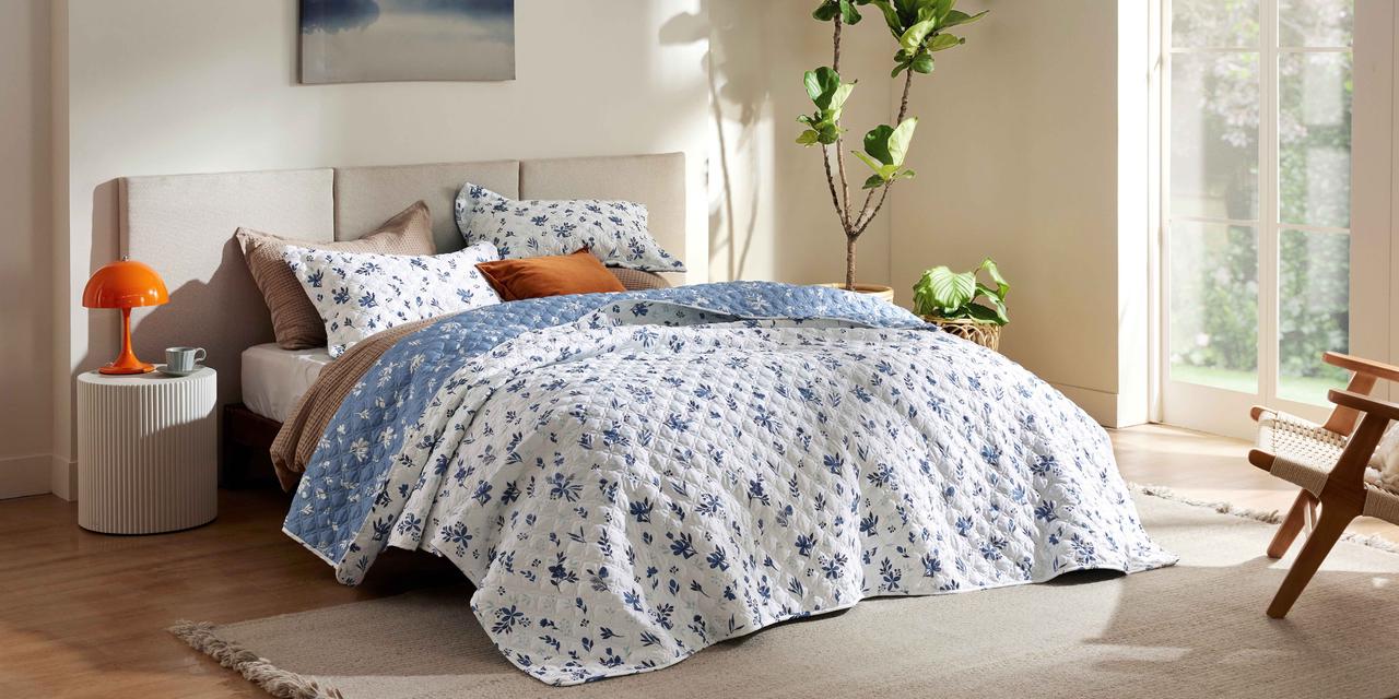 Embrace Summer Elegance with the Bedsure Botanical Quilt Set