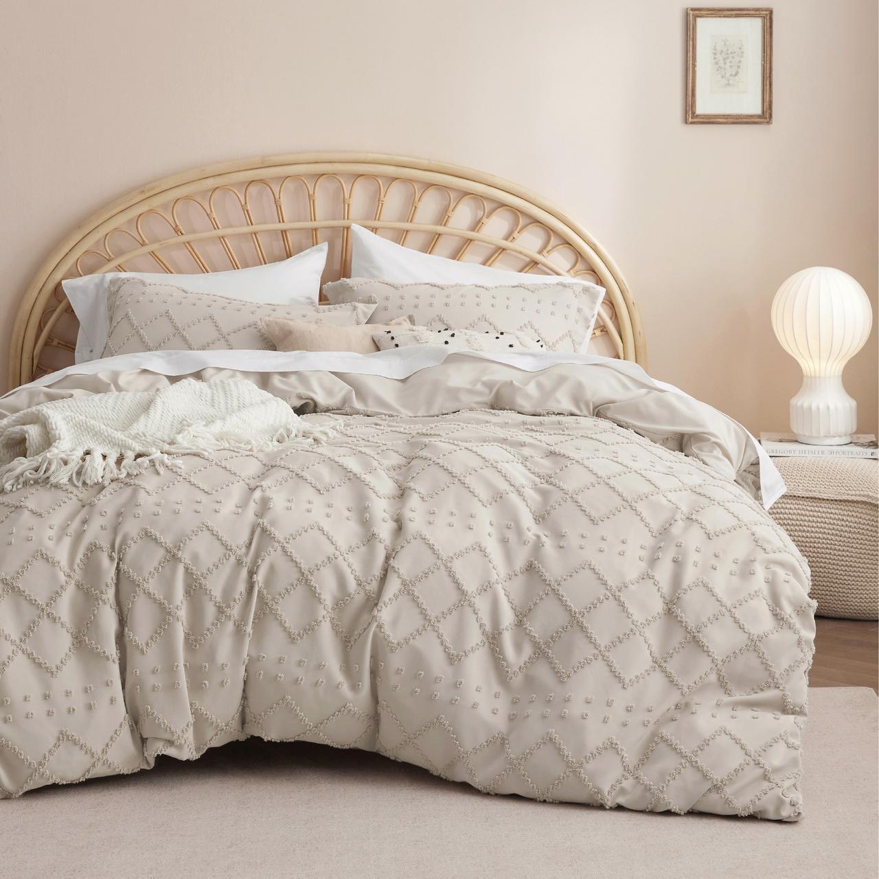 Crafting a Cozy Bedroom Space: Focus on the Details