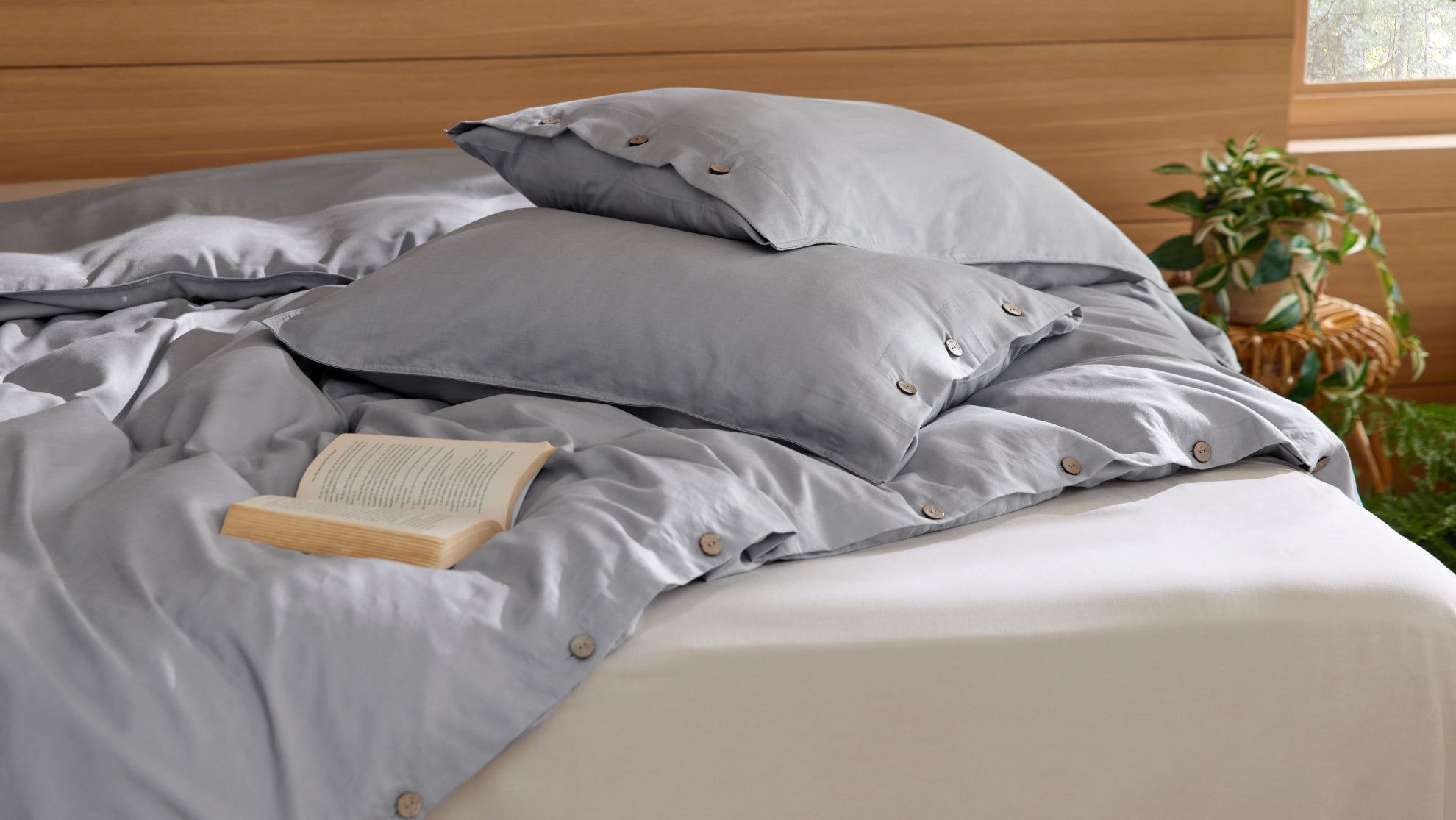 Bedsure microfiber duvet cover in a bedroom setup