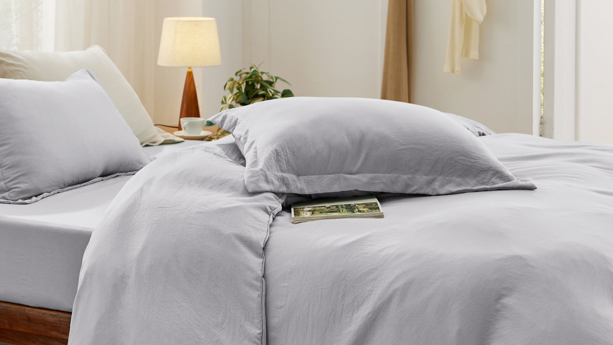 Affordable Duvet Covers That Don't Wrinkle: What the Fabric Actually Does Differently