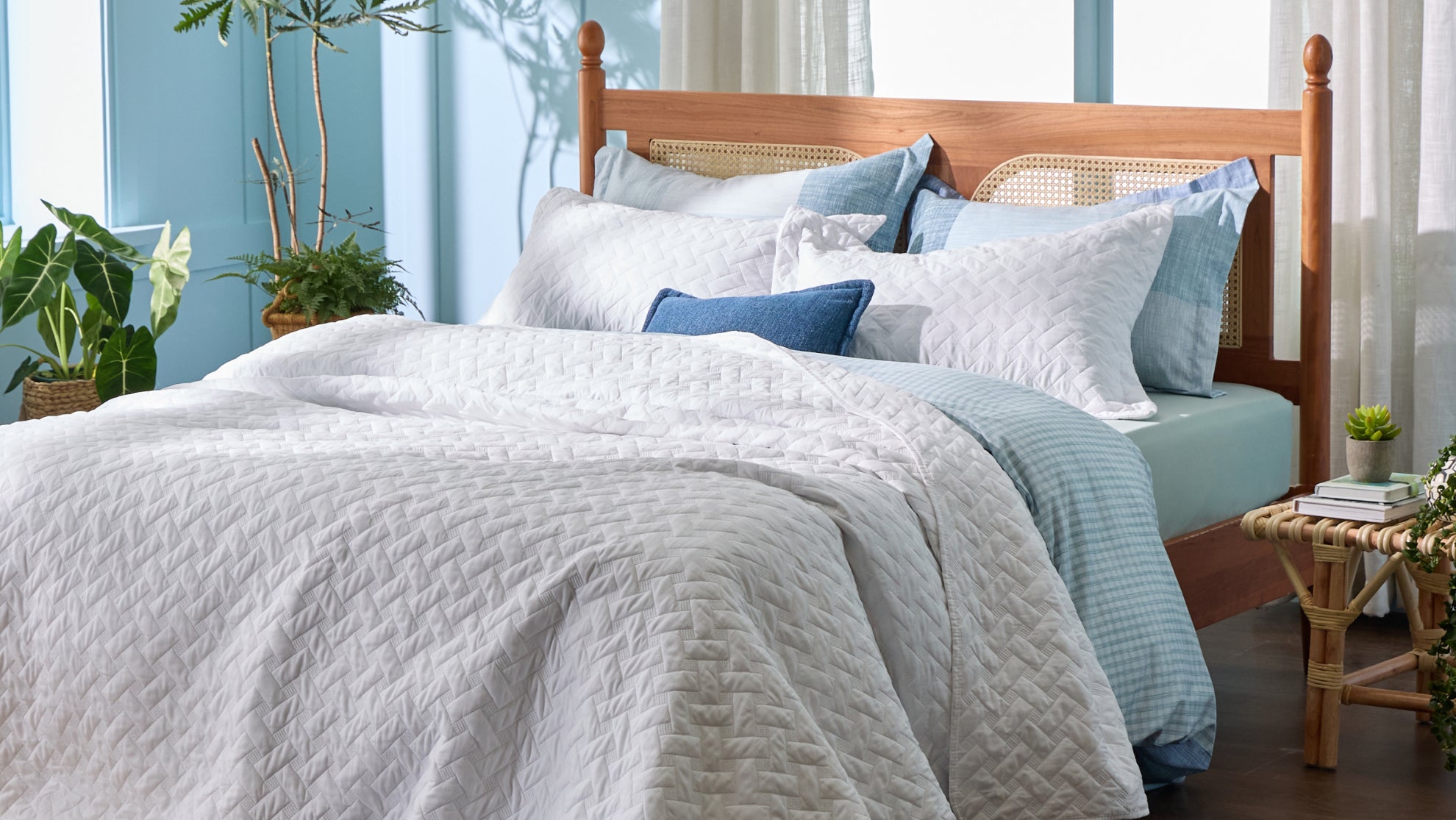 Duvet Covers for Guest Rooms: Balancing Softness, Easy Care, and a Hotel Feel