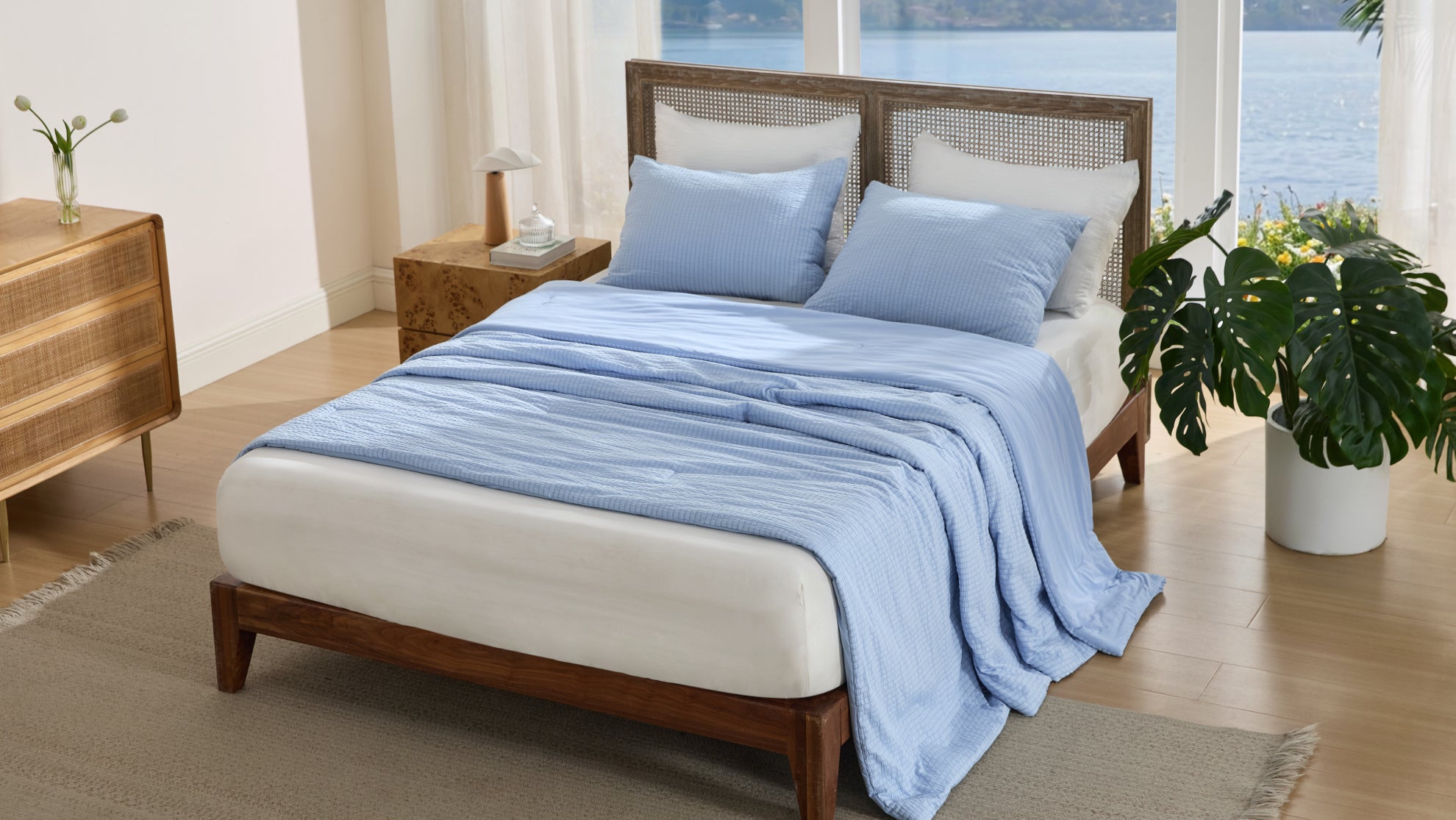 Cooling Comforters for Hot Sleepers: The Shell Fabric Variables Nobody Explains