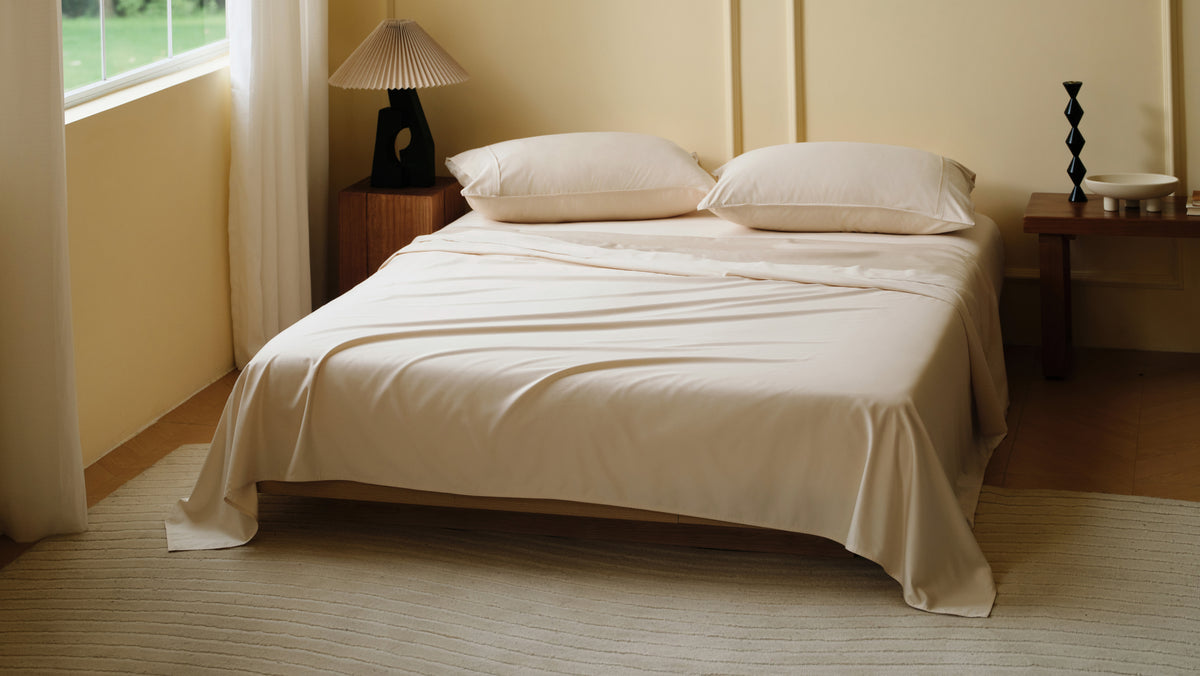 A Bedroom That Feels Cozy, Not Just Decorated: What Sheet Choice Actually Contributes