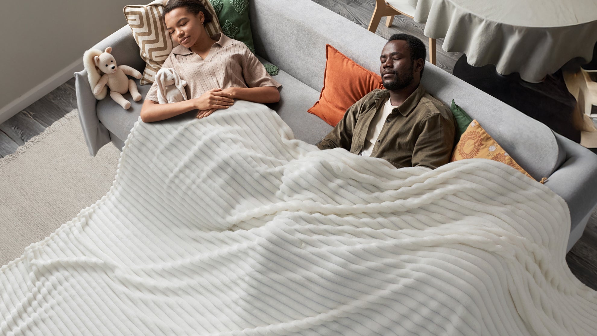King-Size Throws on a Real Bed: Coverage Math Beyond the Marketing Photo