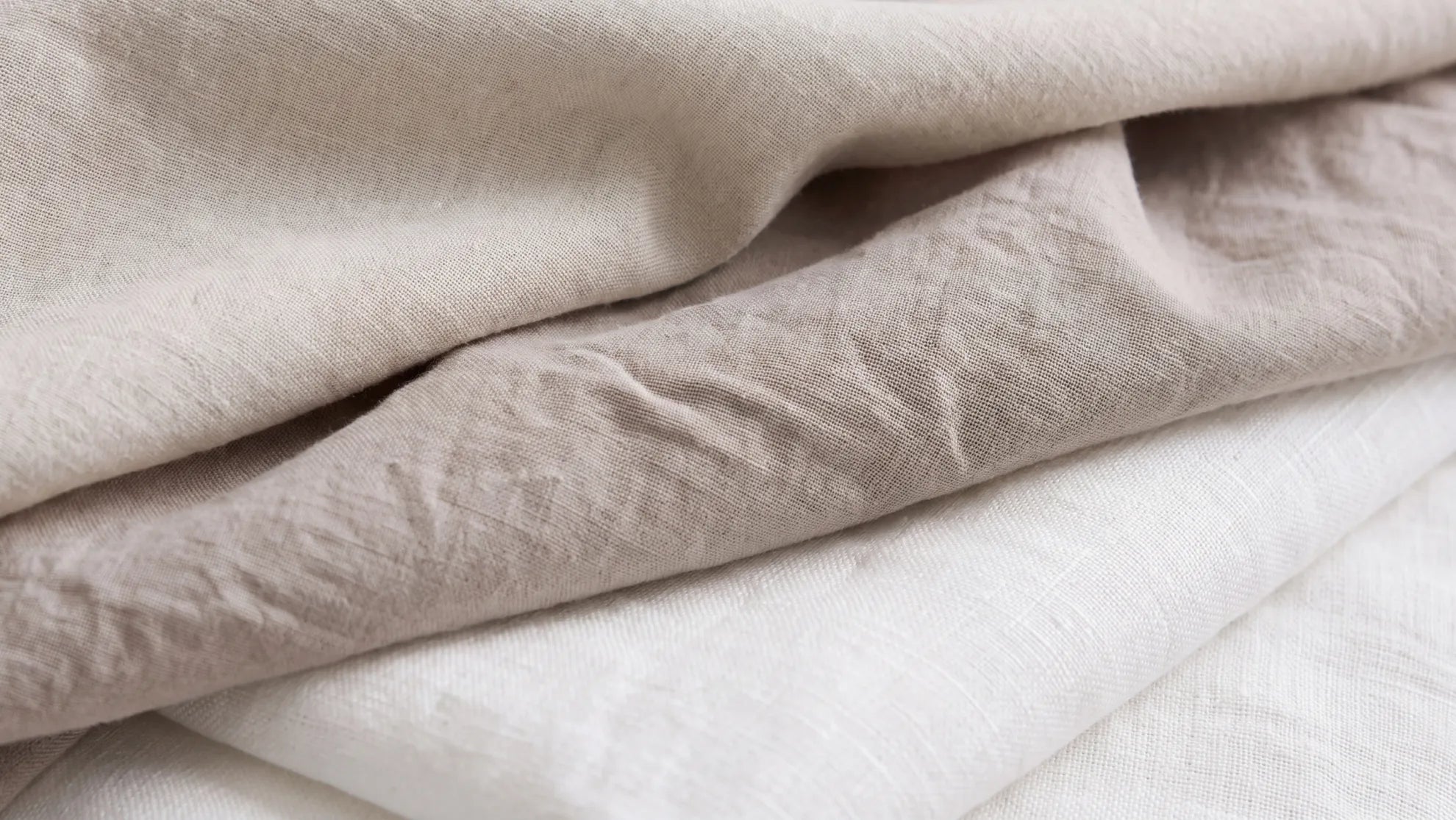 Linen vs Cotton vs Microfiber: Which Duvet Cover Survives Your Lifestyle?