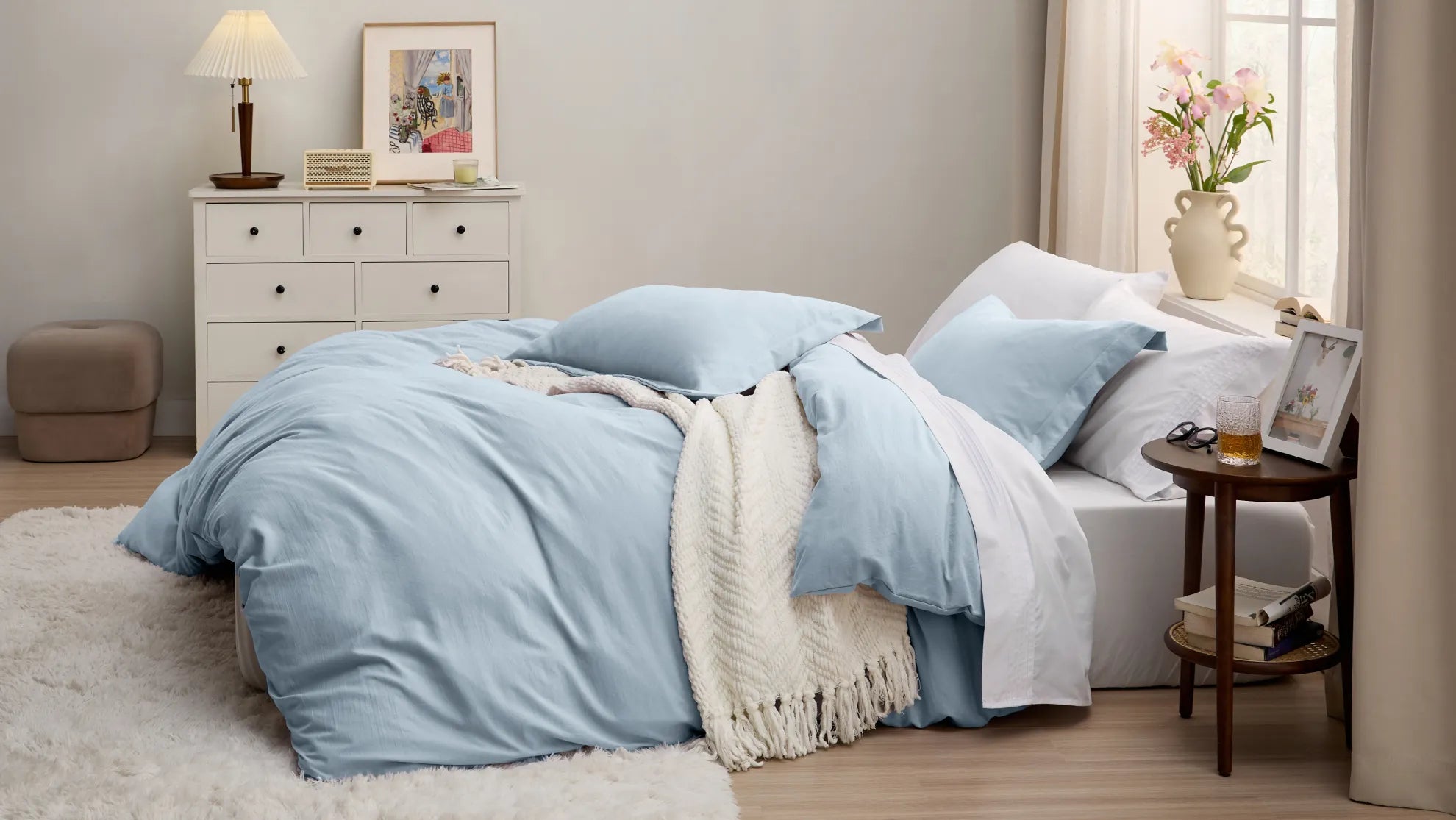 Microfiber Duvet Covers for Summer: Heat, Softness, and Sensitive-Skin Considerations