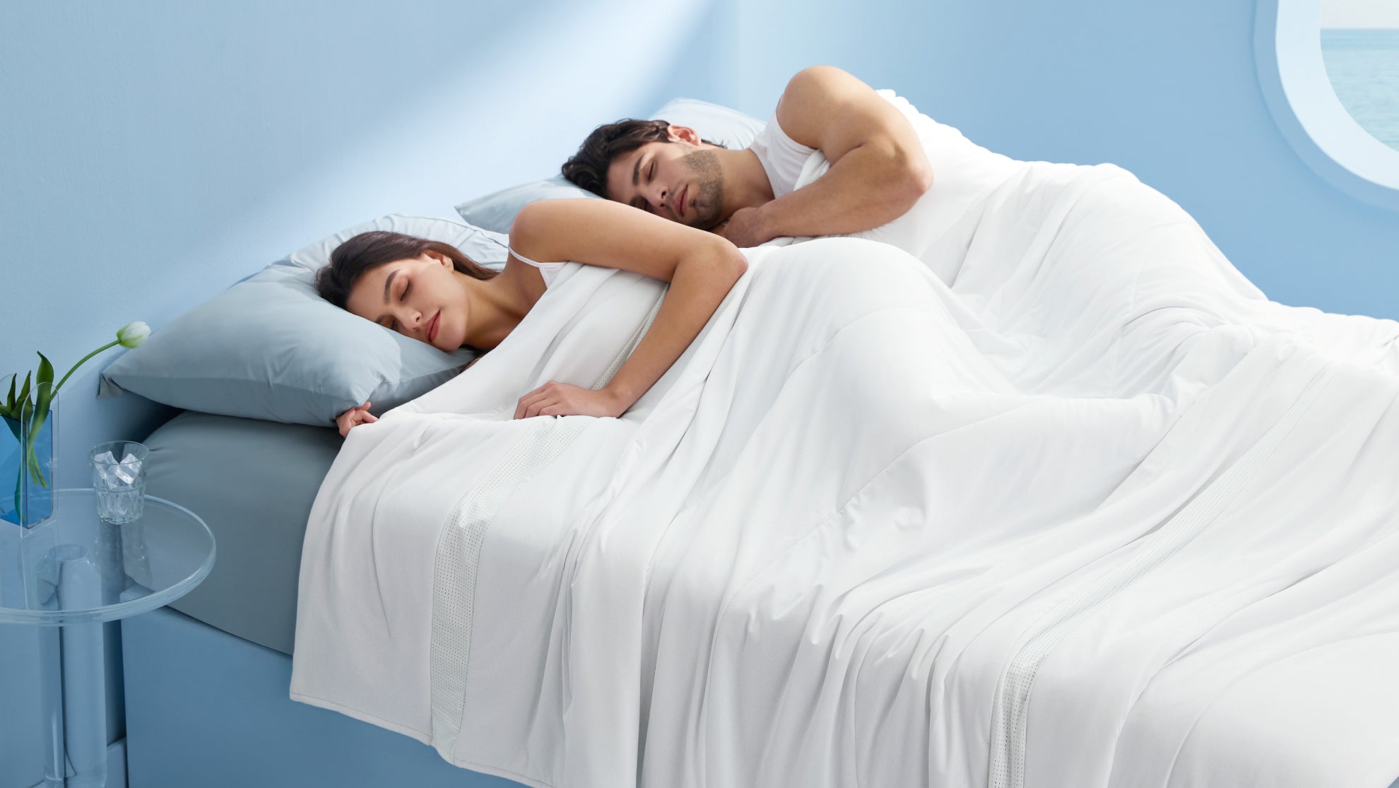 Cooling Comforters for Hot Sleepers in 2026: What’s Actually New This Year
