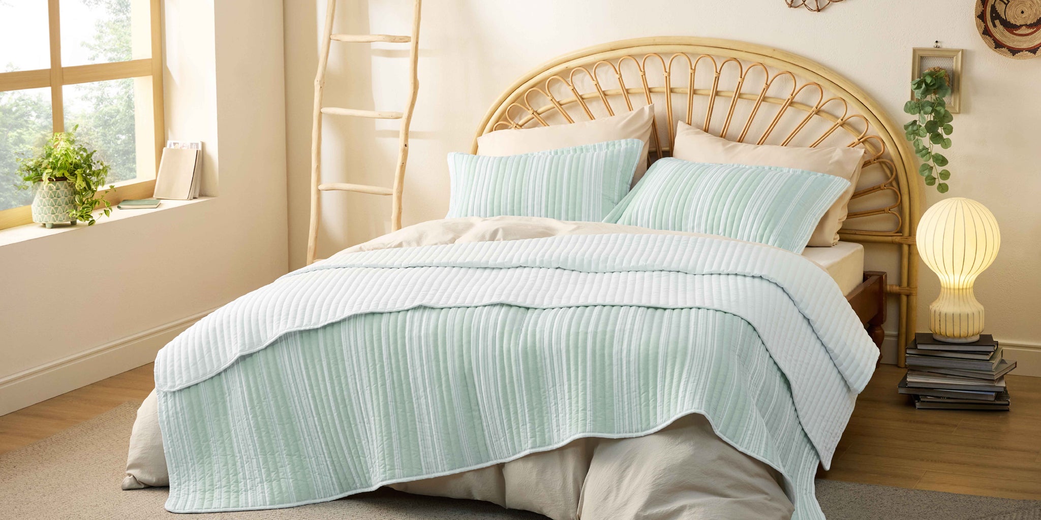 Elevate Your Bedroom Oasis: Discover Fresh Elegance with Bedsure Striped Quilt Set