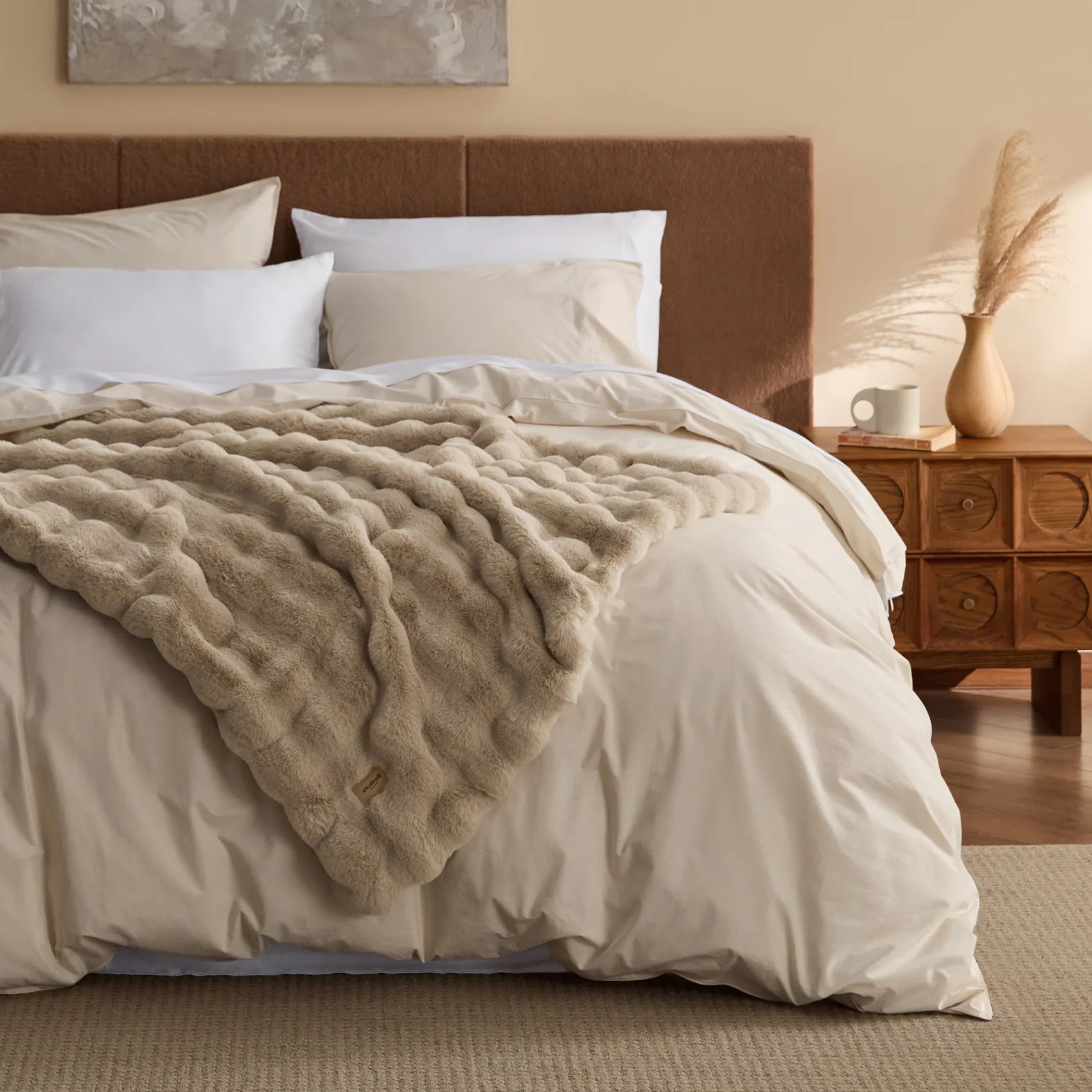 Slub Cotton Plush Luxe Bundle: Beige plush blanket on luxury bedding