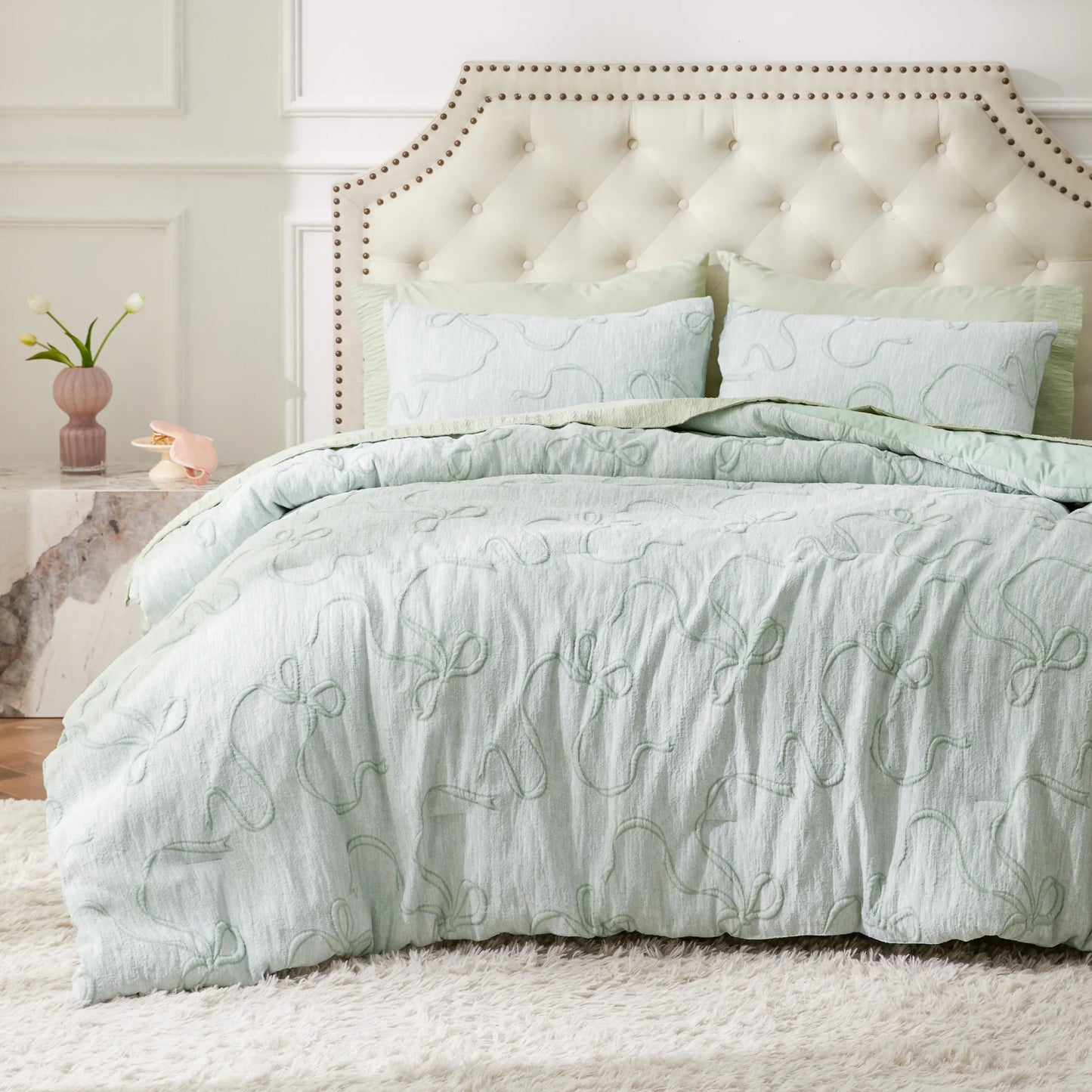 Graceful Bow Jacquard Comforter Set