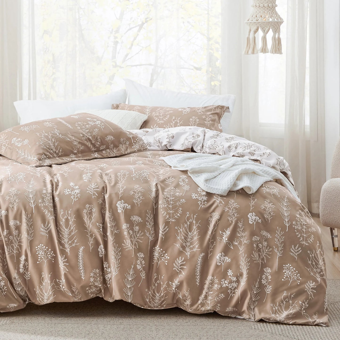 Reversible Floral Print Comforter Set