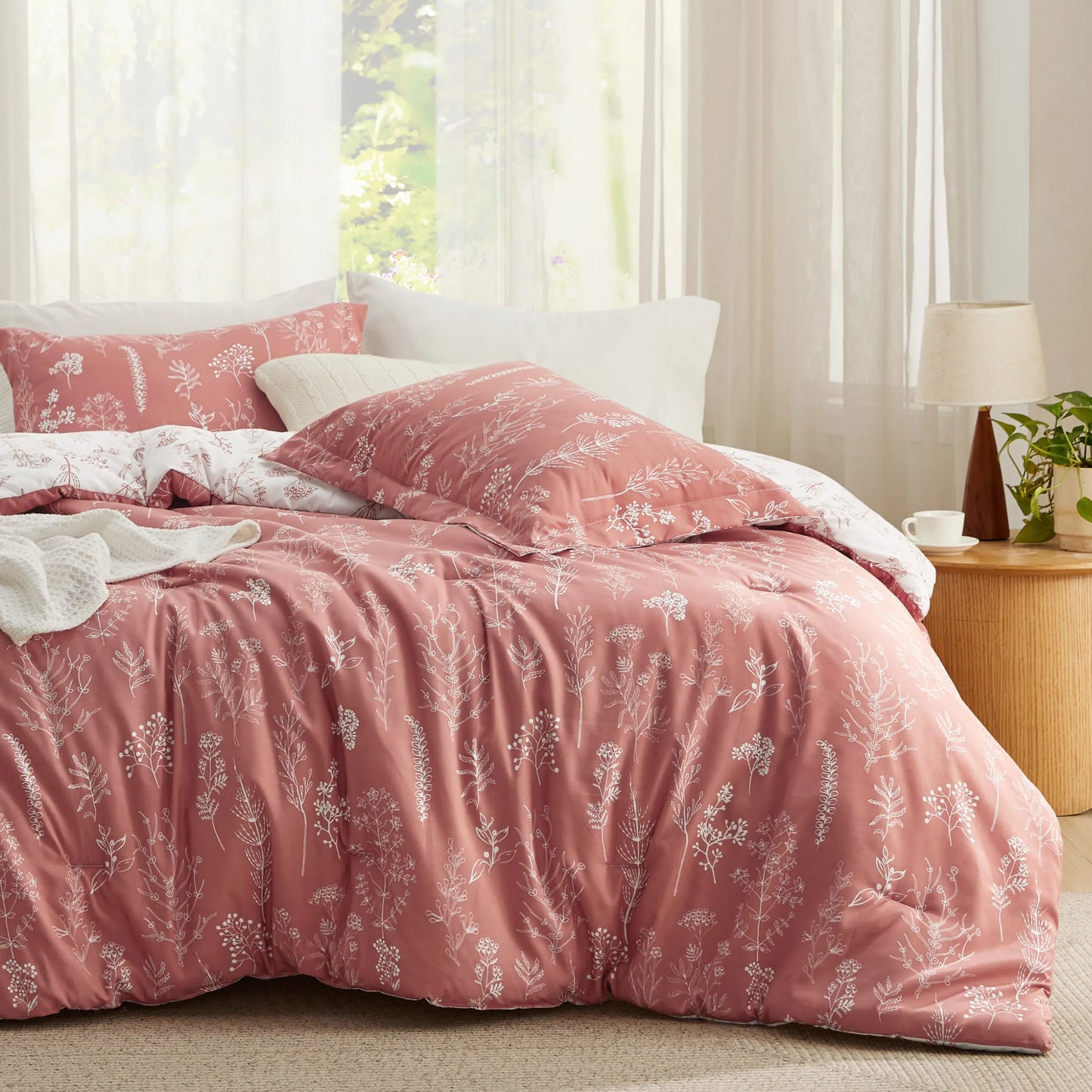 Reversible Floral Print Comforter Set