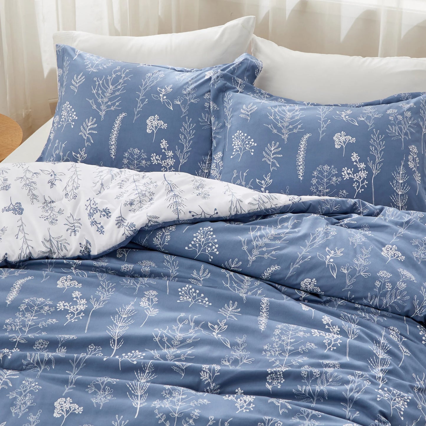 Reversible Floral Print Comforter Set