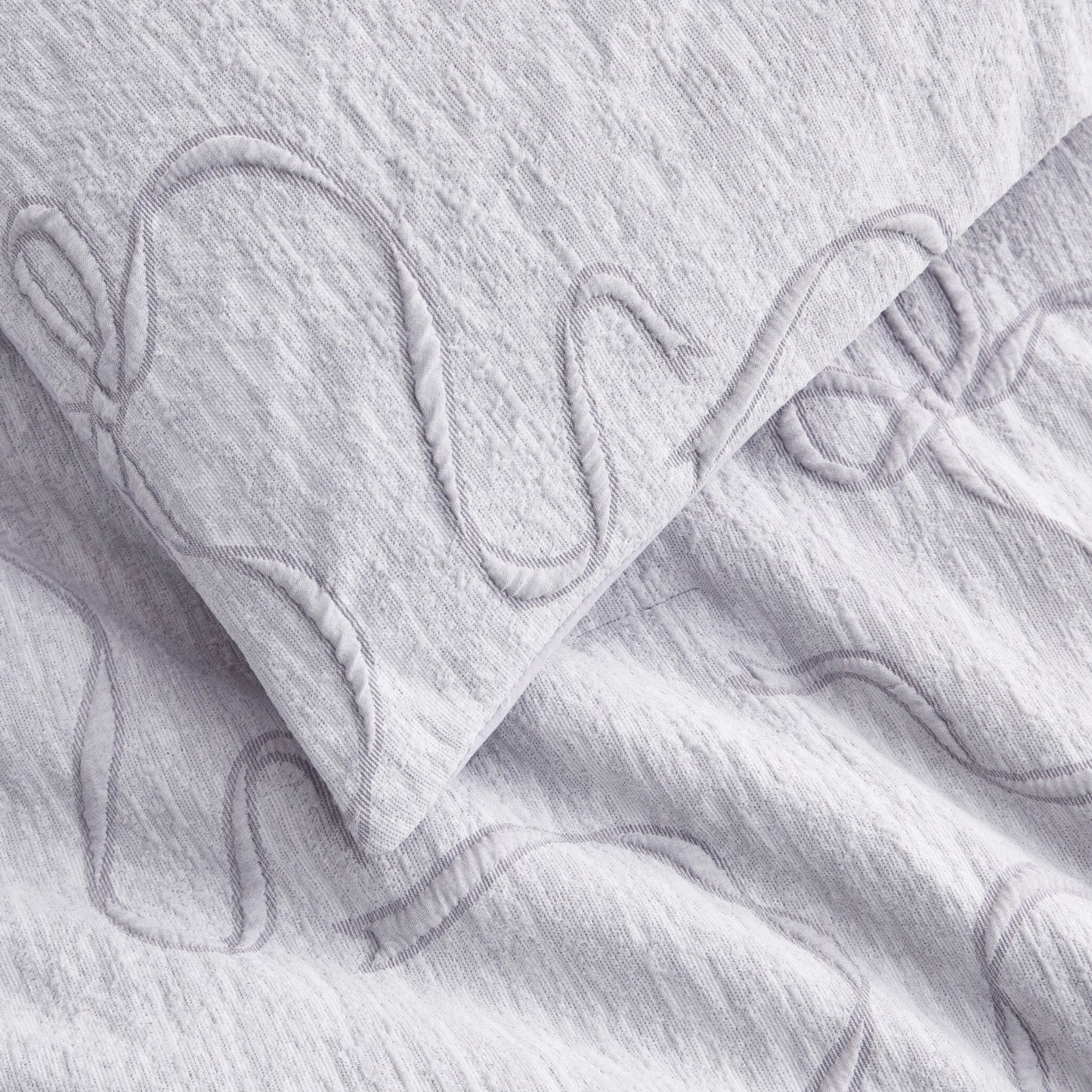 Graceful Bow Jacquard Comforter Set