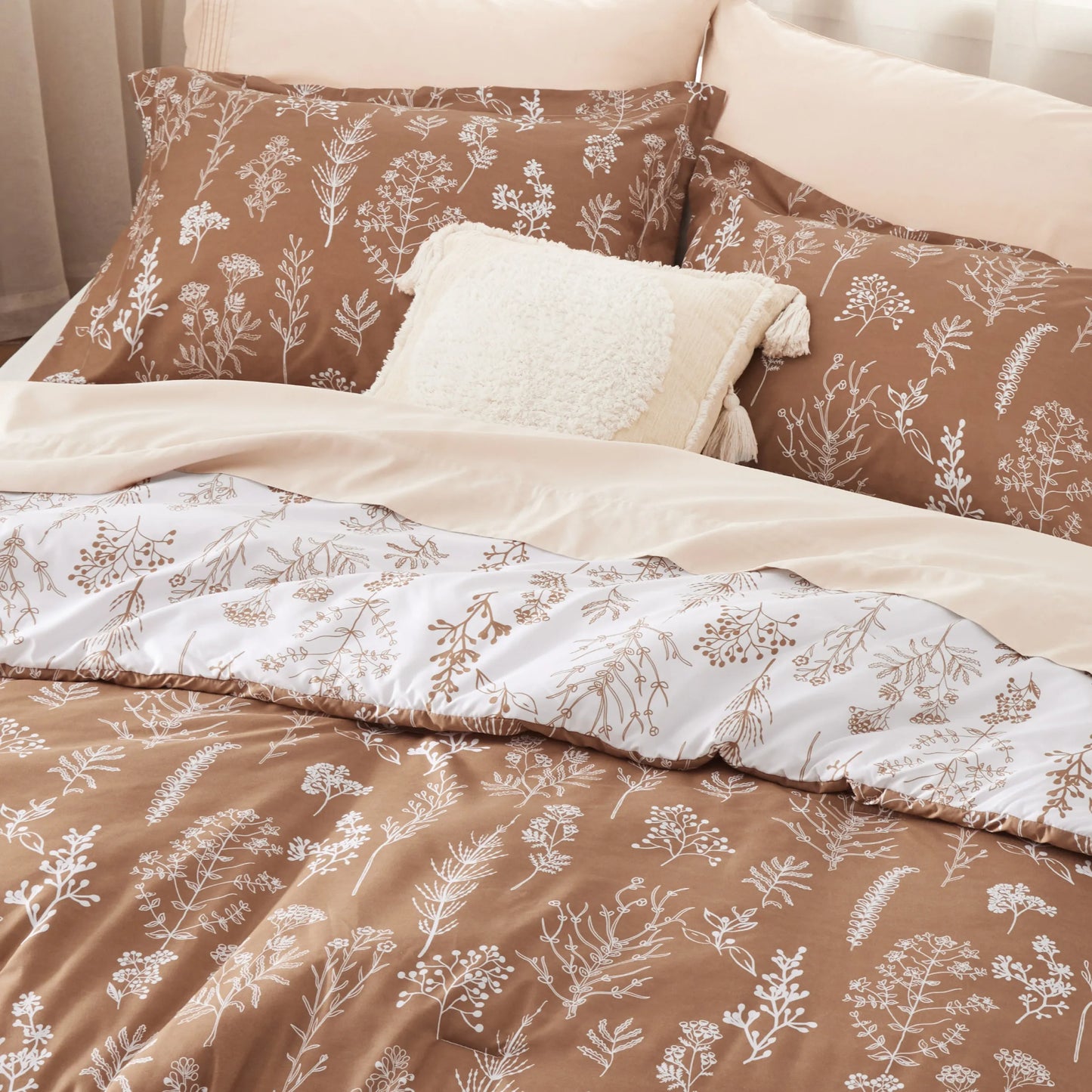 Reversible Floral Print Comforter Set