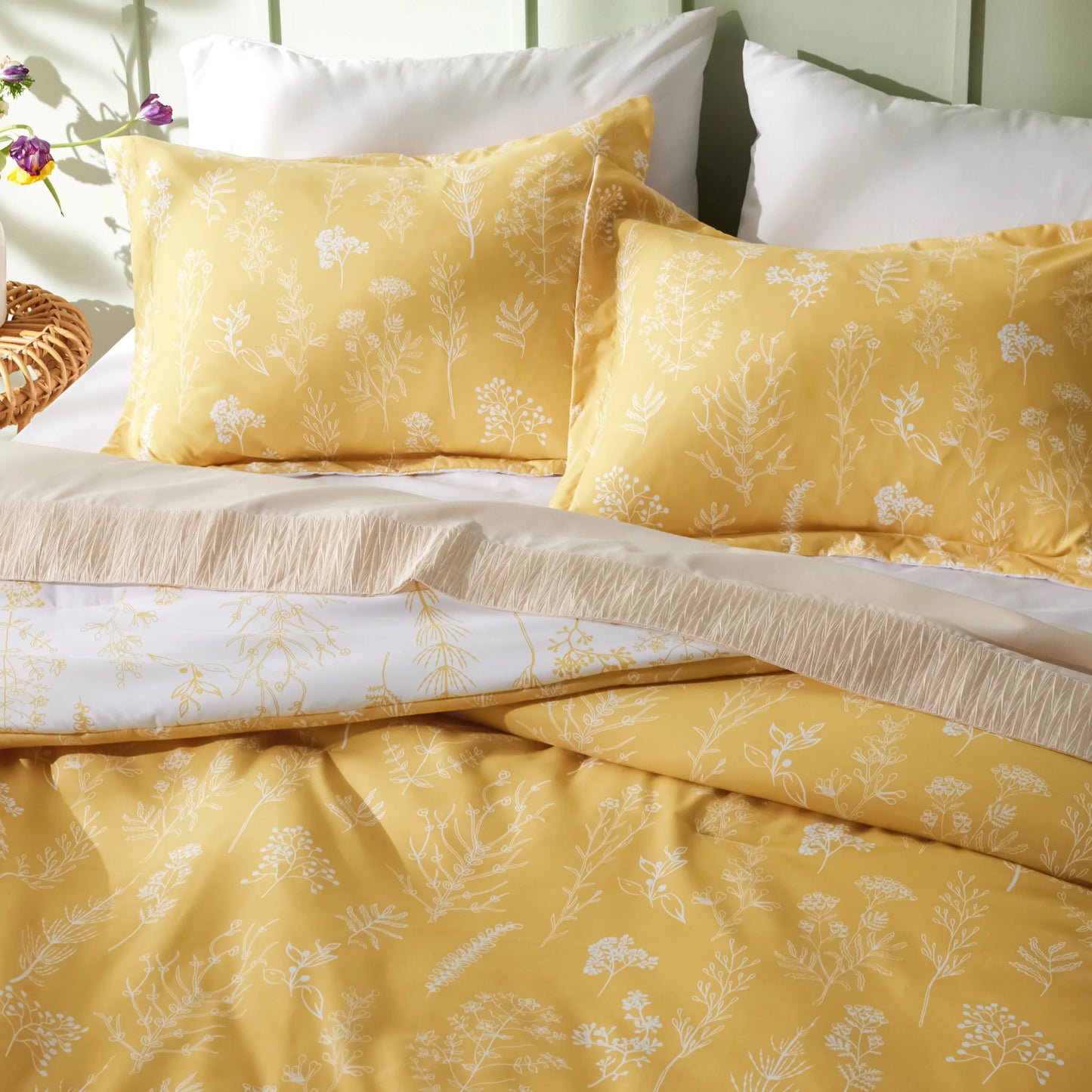 Reversible Floral Print Comforter Set