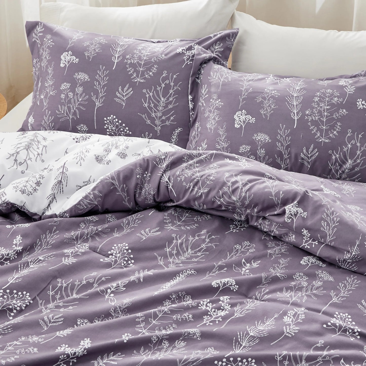 Reversible Floral Print Comforter Set