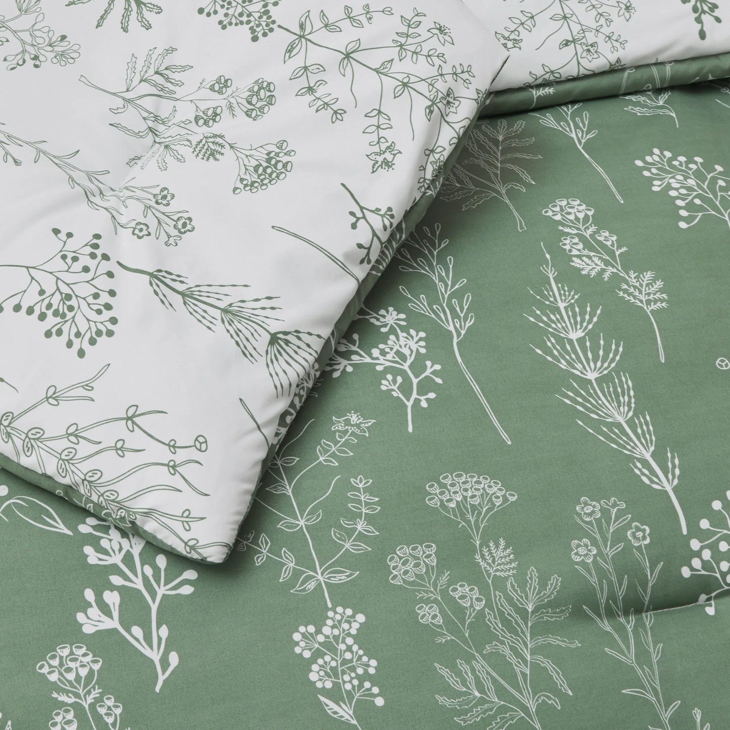 Reversible Floral Print Comforter Set